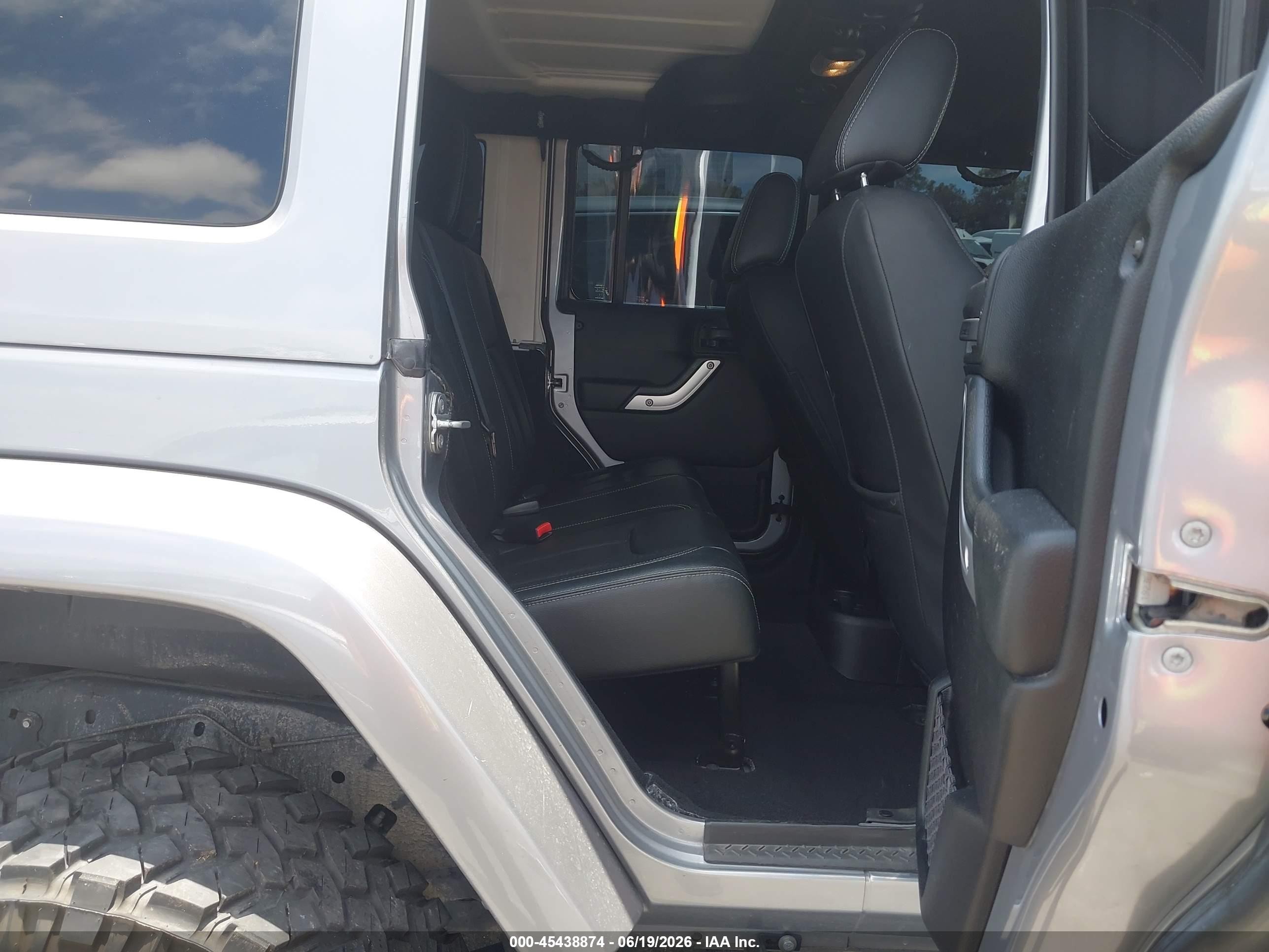 2014 Jeep Wrangler Unlimited VIN 1C4BJWFG5EL120203 IAAI salvage auction — Unknown, Salvage (California), sold $8,000 on 2026-07-09 (photo 8)