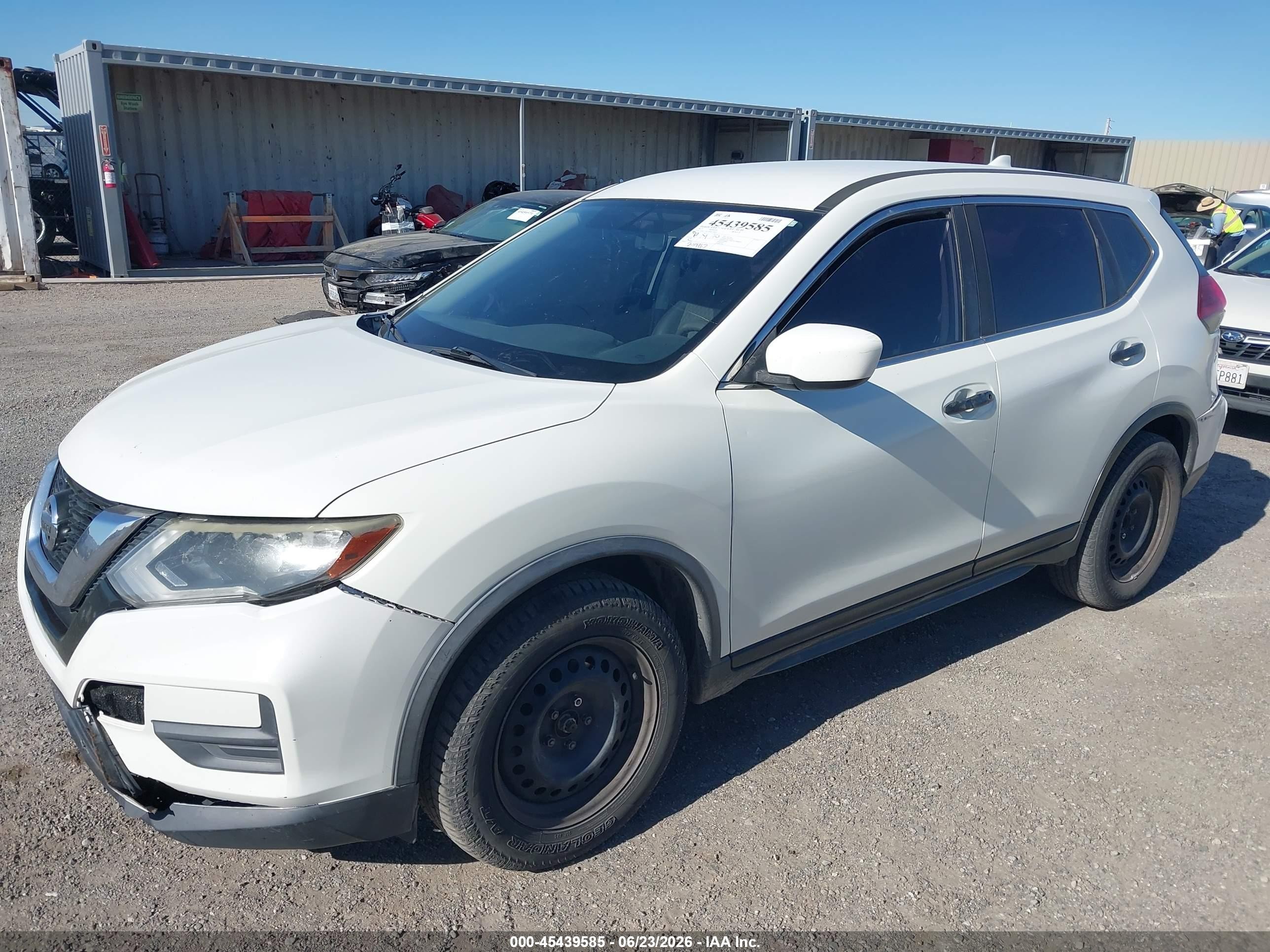 2017 Nissan Rogue Sport VIN JN8AT2MT7HW135873 IAAI salvage auction — Normal Wear, Clear (California), sold $750 on 2026-07-09 (photo 2)