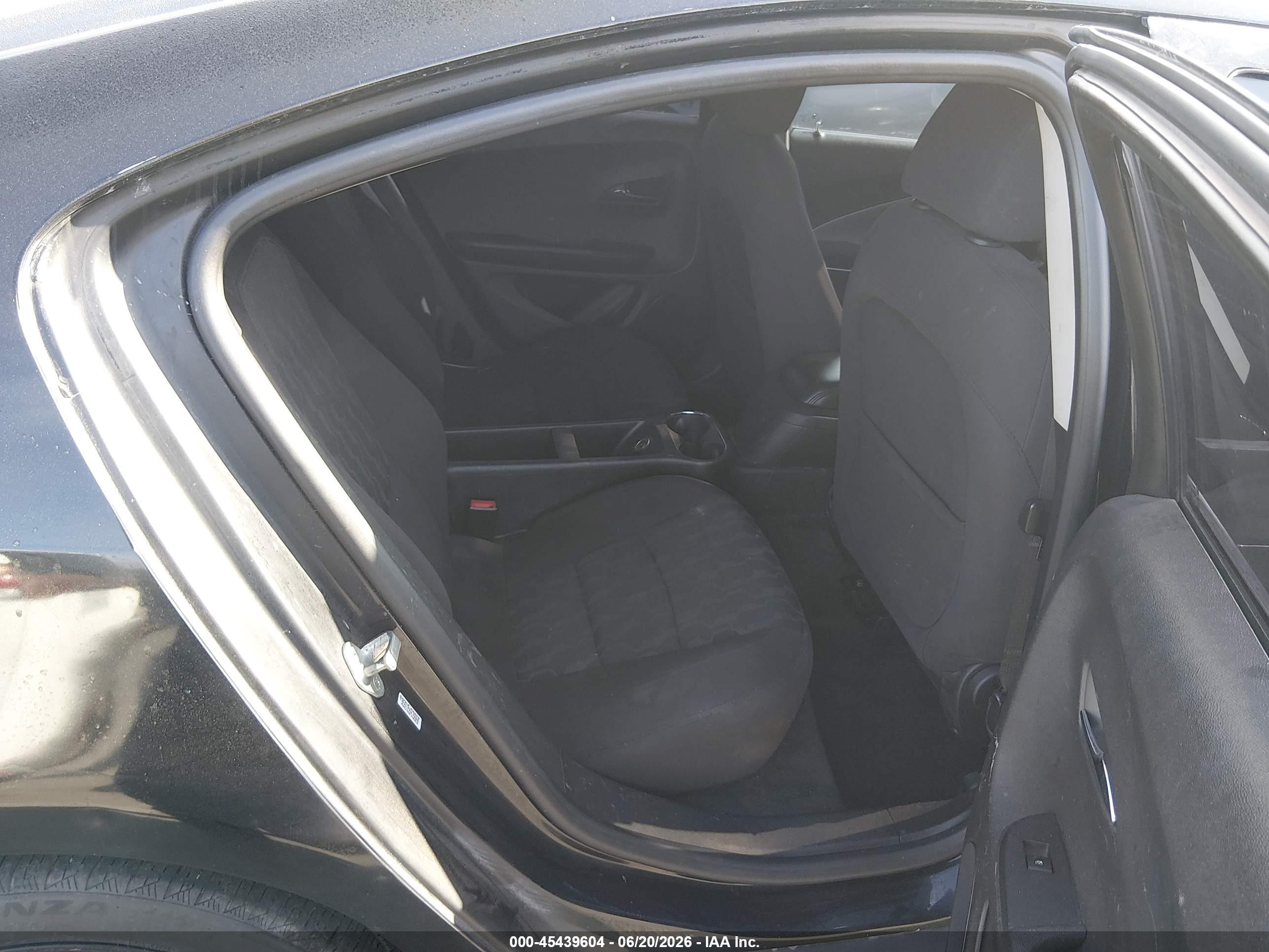 2014 Chevrolet Volt VIN 1G1RE6E40EU173498 IAAI salvage auction — Normal Wear, Salvage Title - Dealer (California), sold $400 on 2026-07-02 (photo 8)