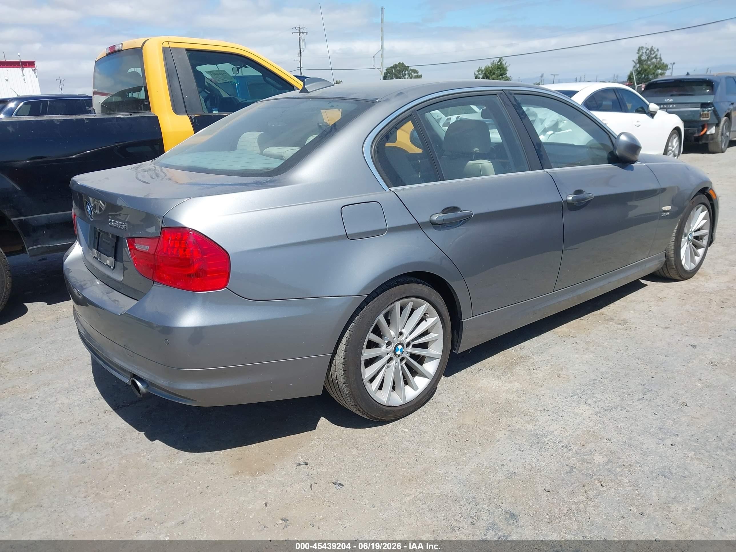 2010 BMW 3 Series VIN WBAPL3C5XAA407802 IAAI salvage auction — Front End, Salvage (California), sold $2,250 on 2026-07-09 (photo 4)