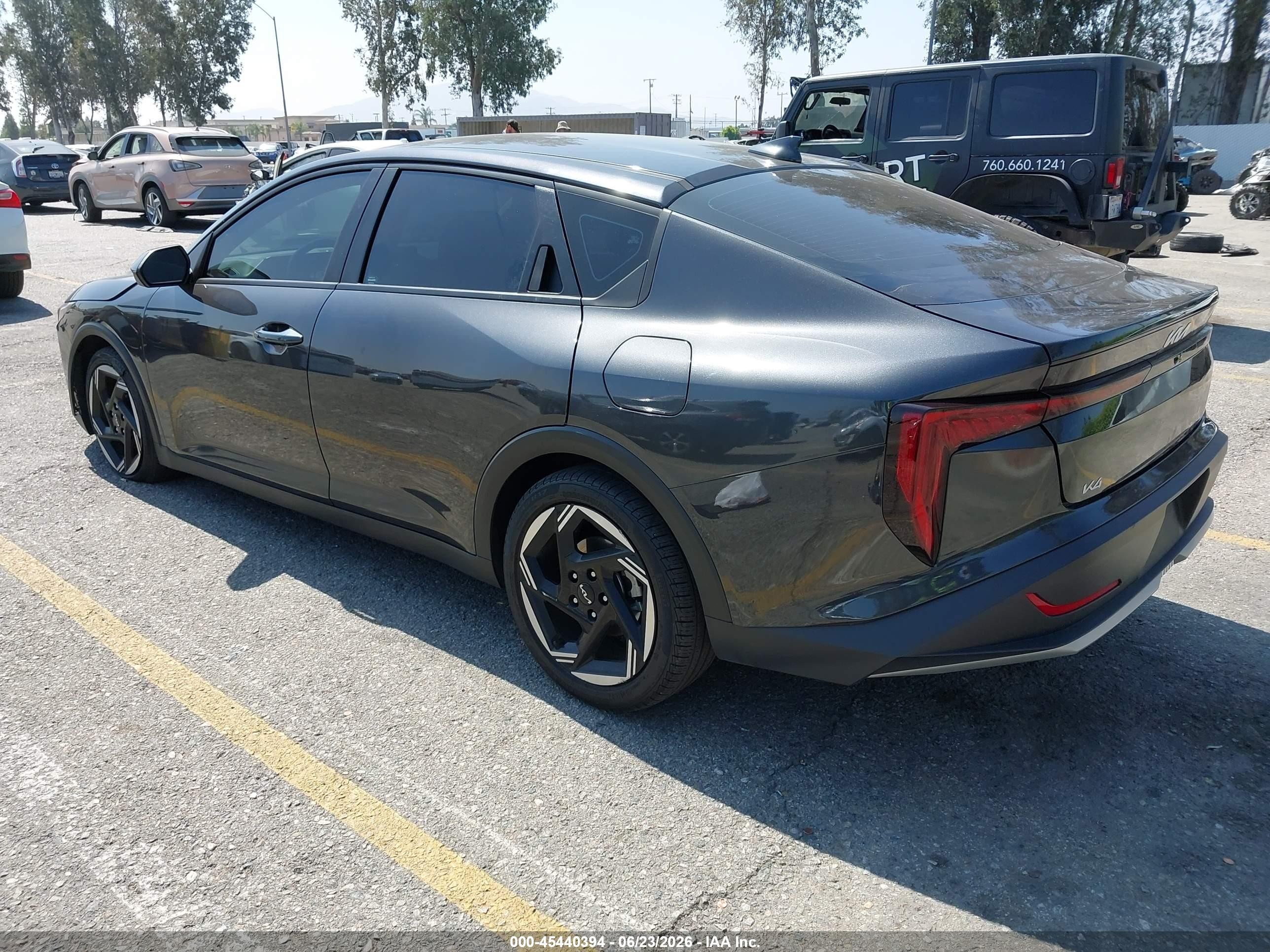2025 Kia K4 VIN 3KPFU4DE8SE053289 IAAI salvage auction — Side, Salvage (California), sold $5,550 on 2026-10-06 (photo 3)