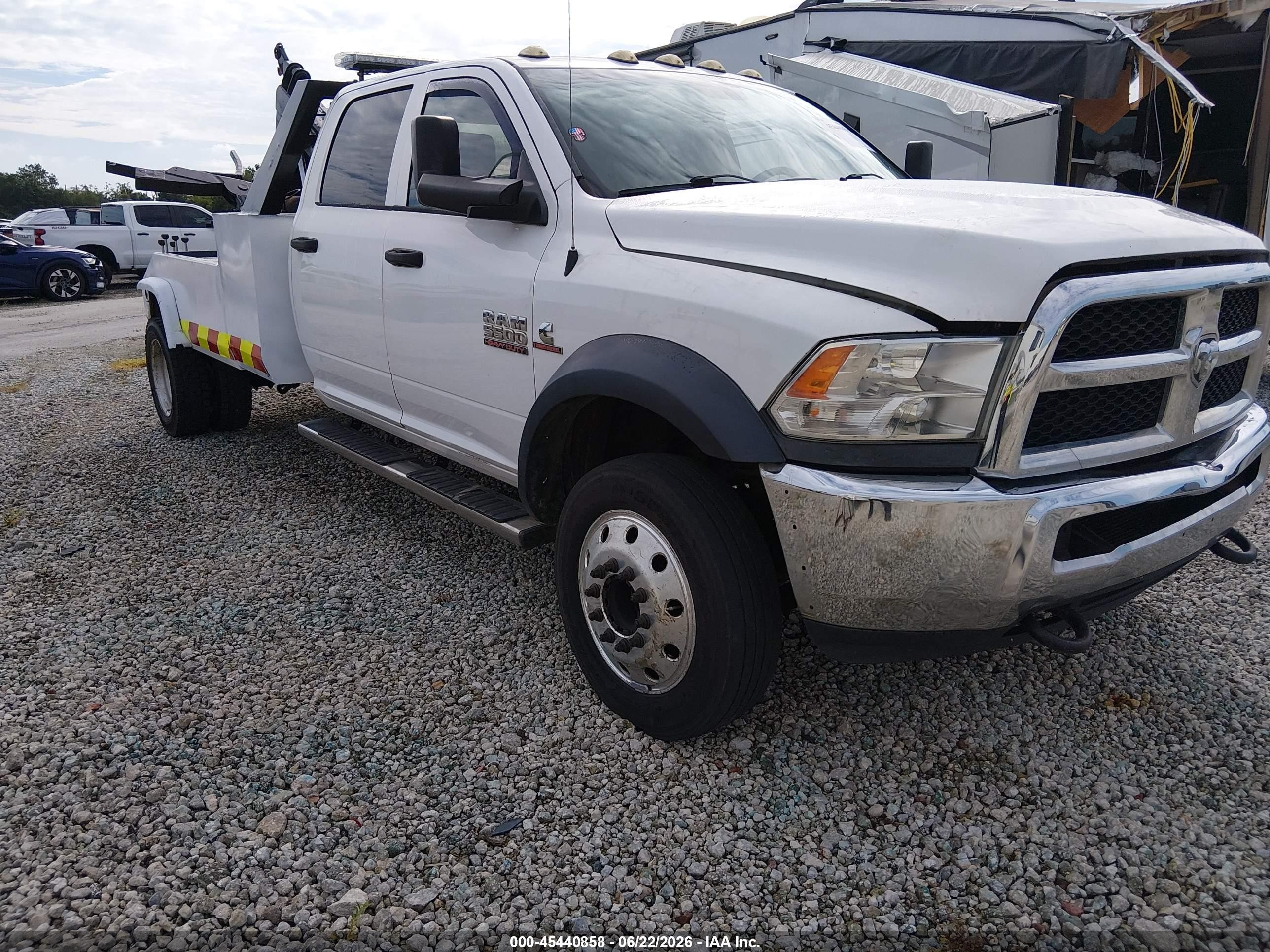 2017 Ram 5500 VIN 3C7WRNFL1HG658497 IAAI salvage auction — Front End, Rebuildable (Florida), sold $10,700 on 2026-07-01 (photo 1)