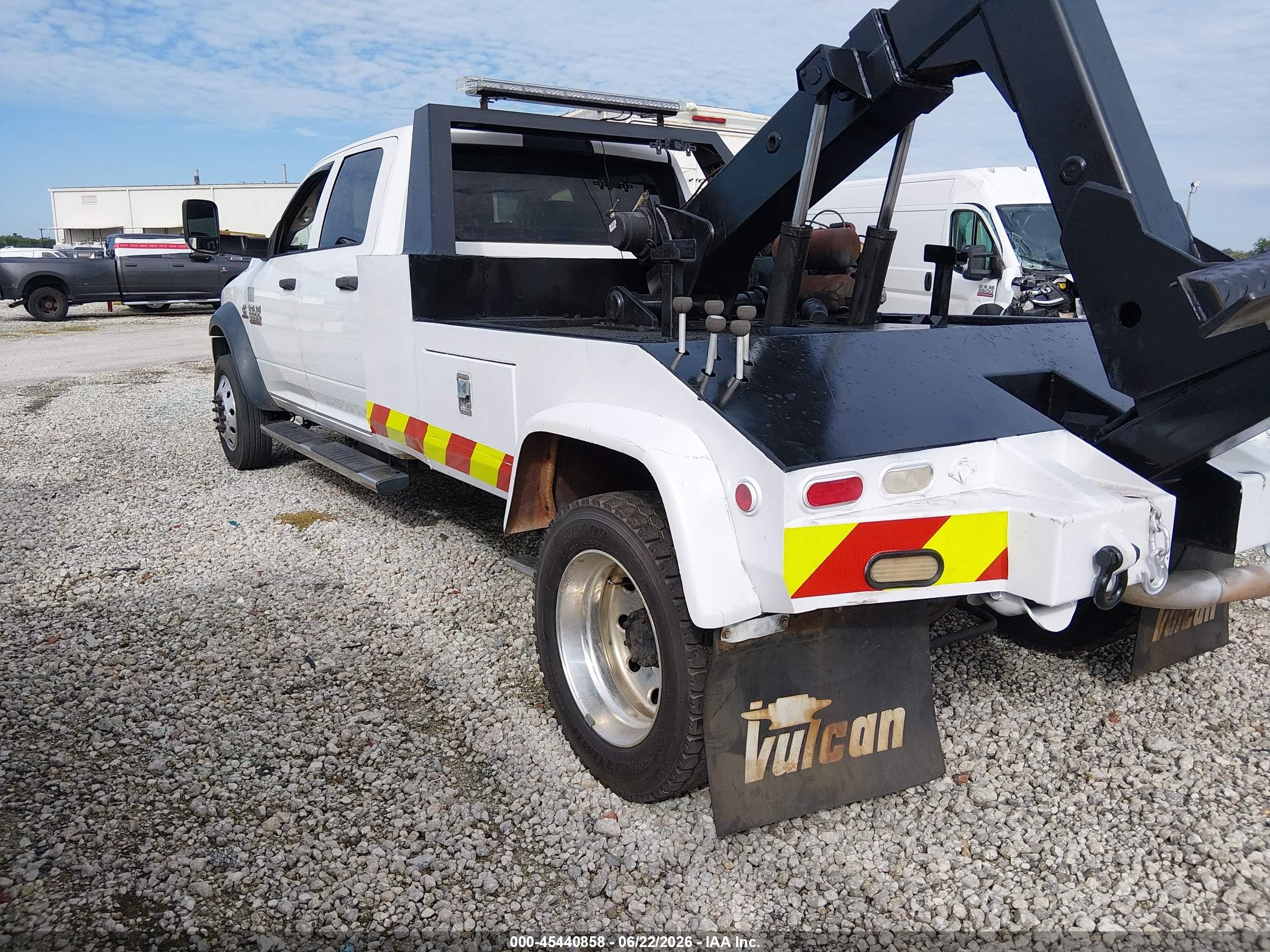 2017 Ram 5500 VIN 3C7WRNFL1HG658497 IAAI salvage auction — Front End, Rebuildable (Florida), sold $10,700 on 2026-07-01 (photo 3)