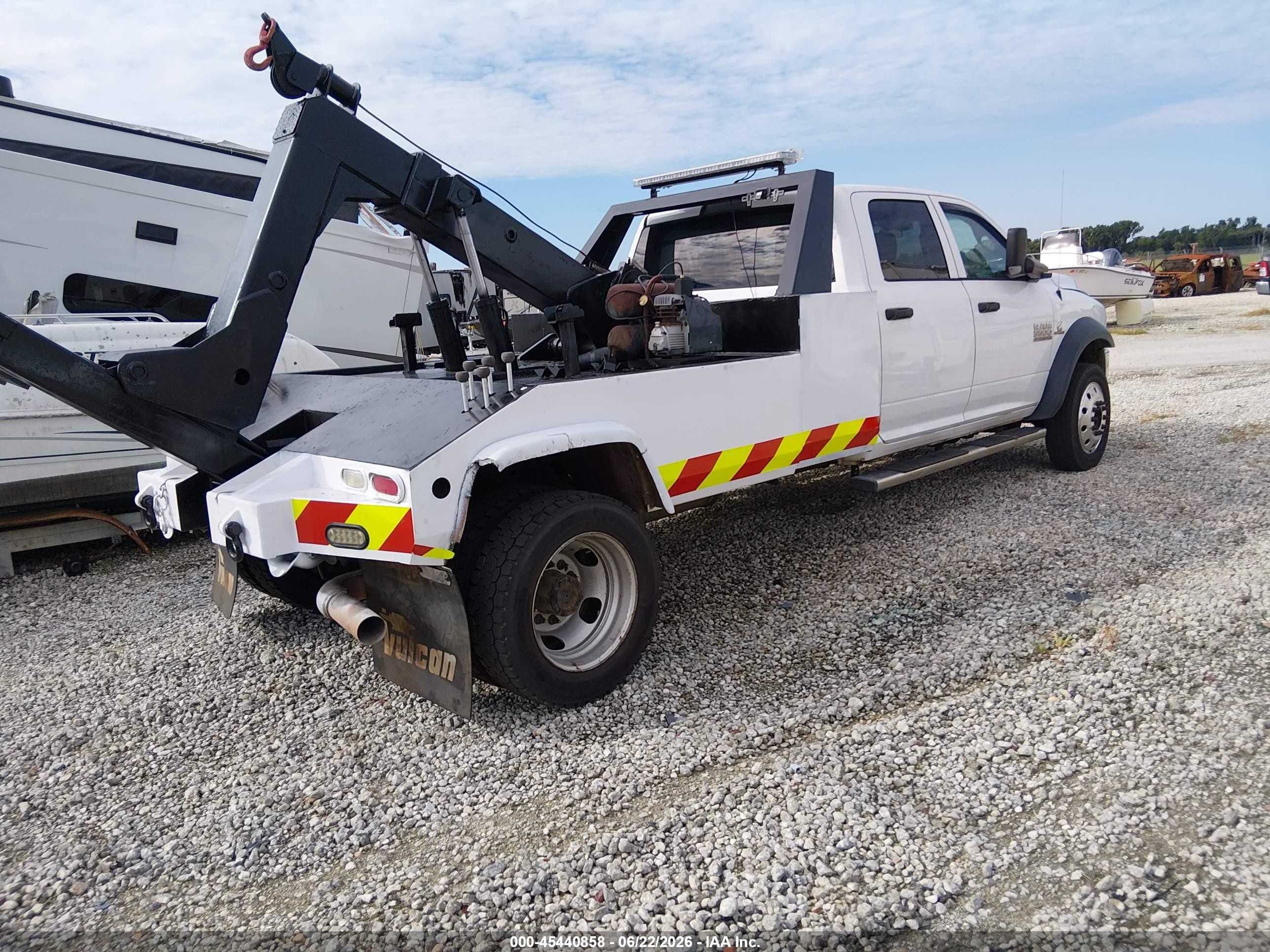 2017 Ram 5500 VIN 3C7WRNFL1HG658497 IAAI salvage auction — Front End, Rebuildable (Florida), sold $10,700 on 2026-07-01 (photo 4)