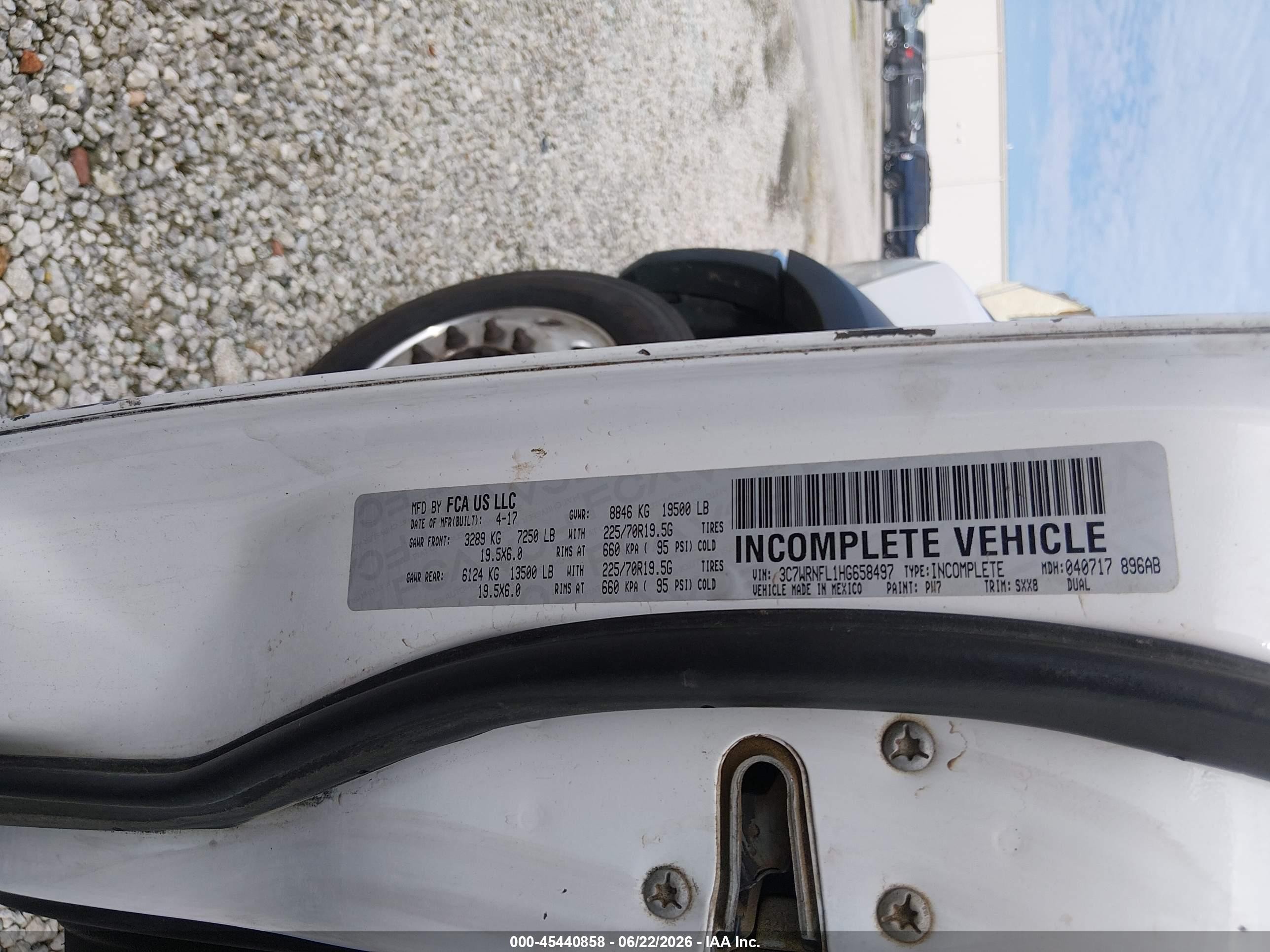 2017 Ram 5500 VIN 3C7WRNFL1HG658497 IAAI salvage auction — Front End, Rebuildable (Florida), sold $10,700 on 2026-07-01 (photo 8)