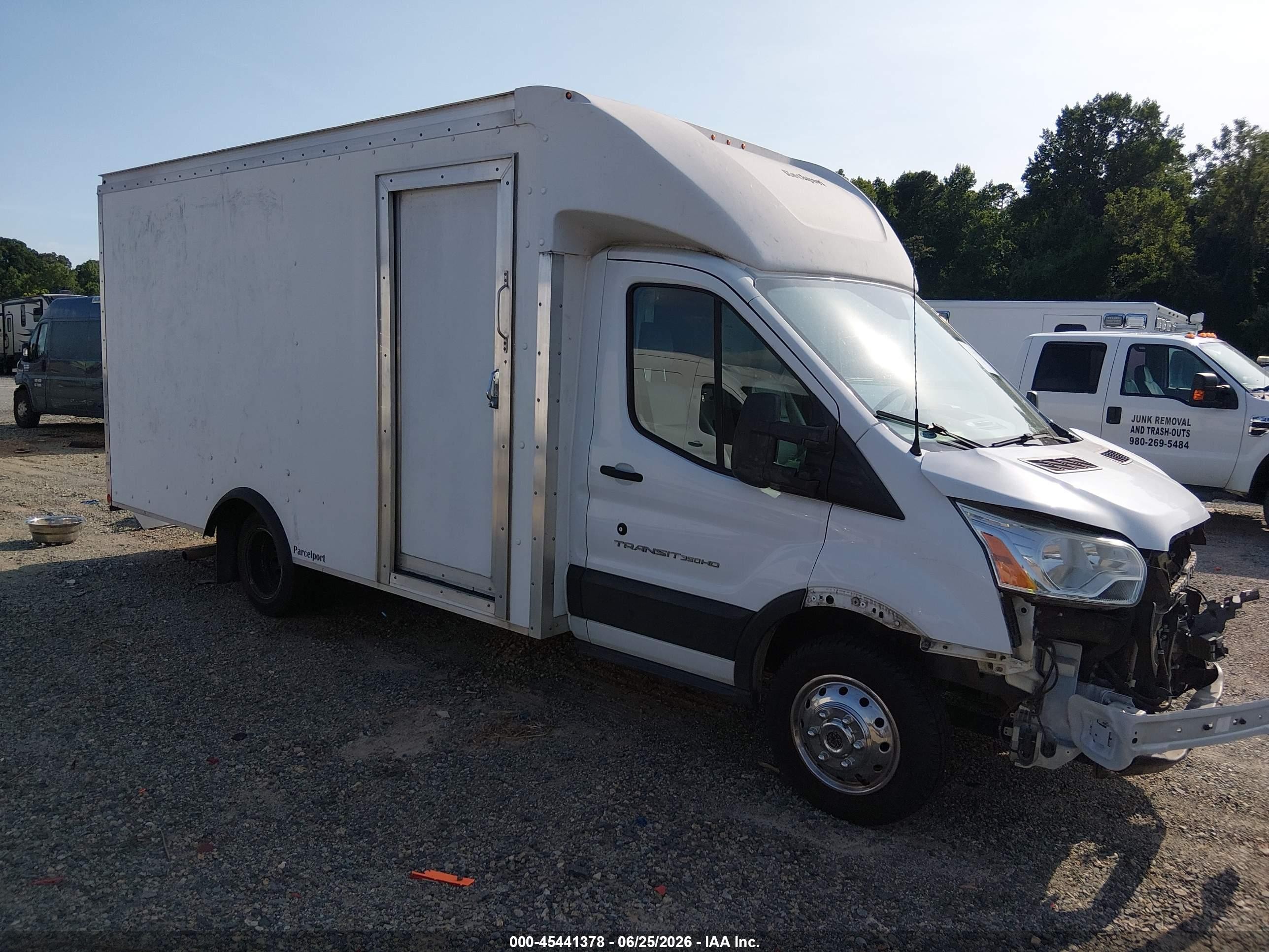 2017 Ford Transit-350 VIN 1FDBF8PM4HKA47686 — IAAI salvage auction photo
