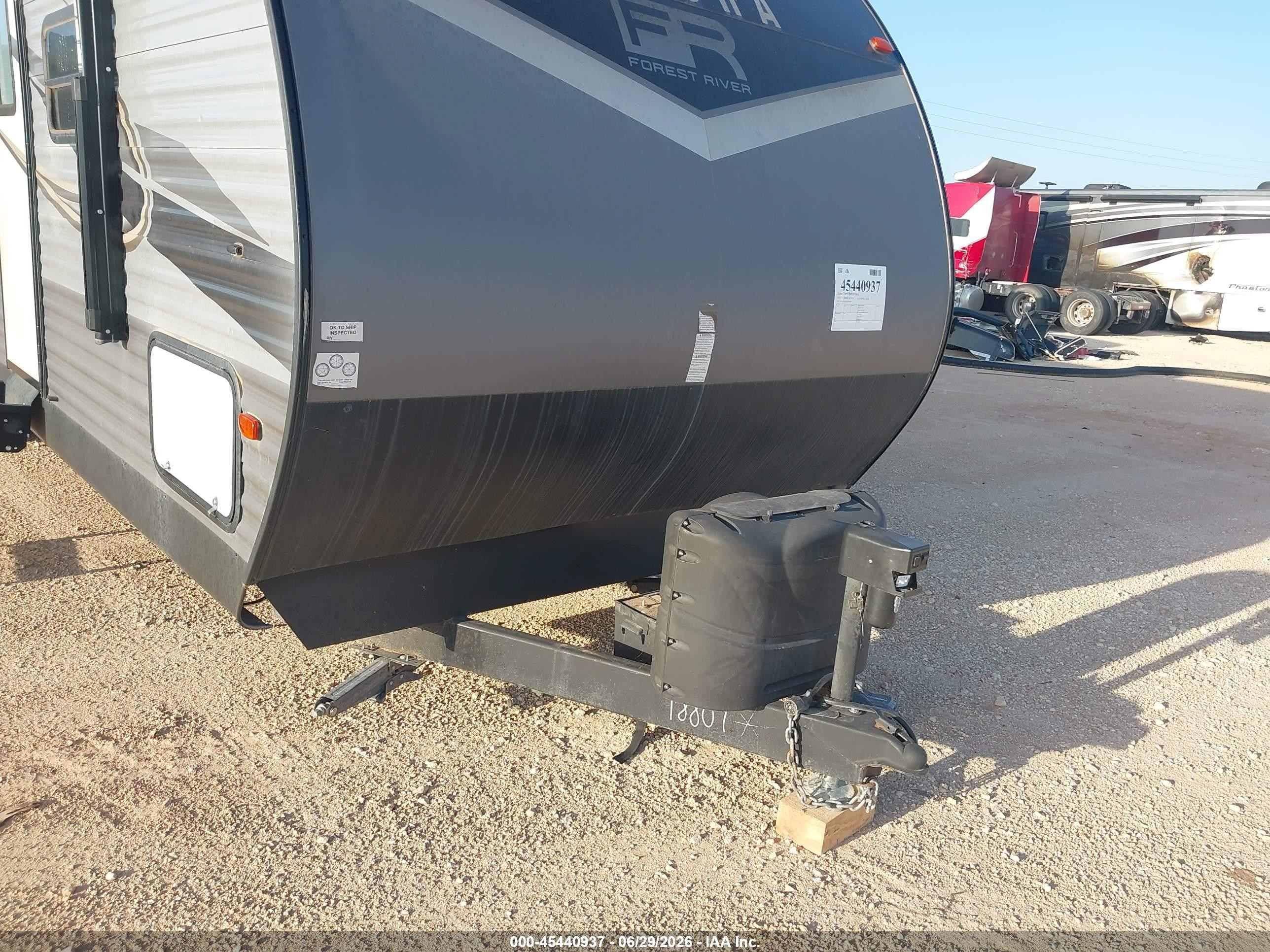 2020 Forest River Aurora VIN 5ZT2ARXB8LX018807 IAAI salvage auction — Hail, Salvage (Arizona), sold $10,075 on 2026-09-10 (photo 7)