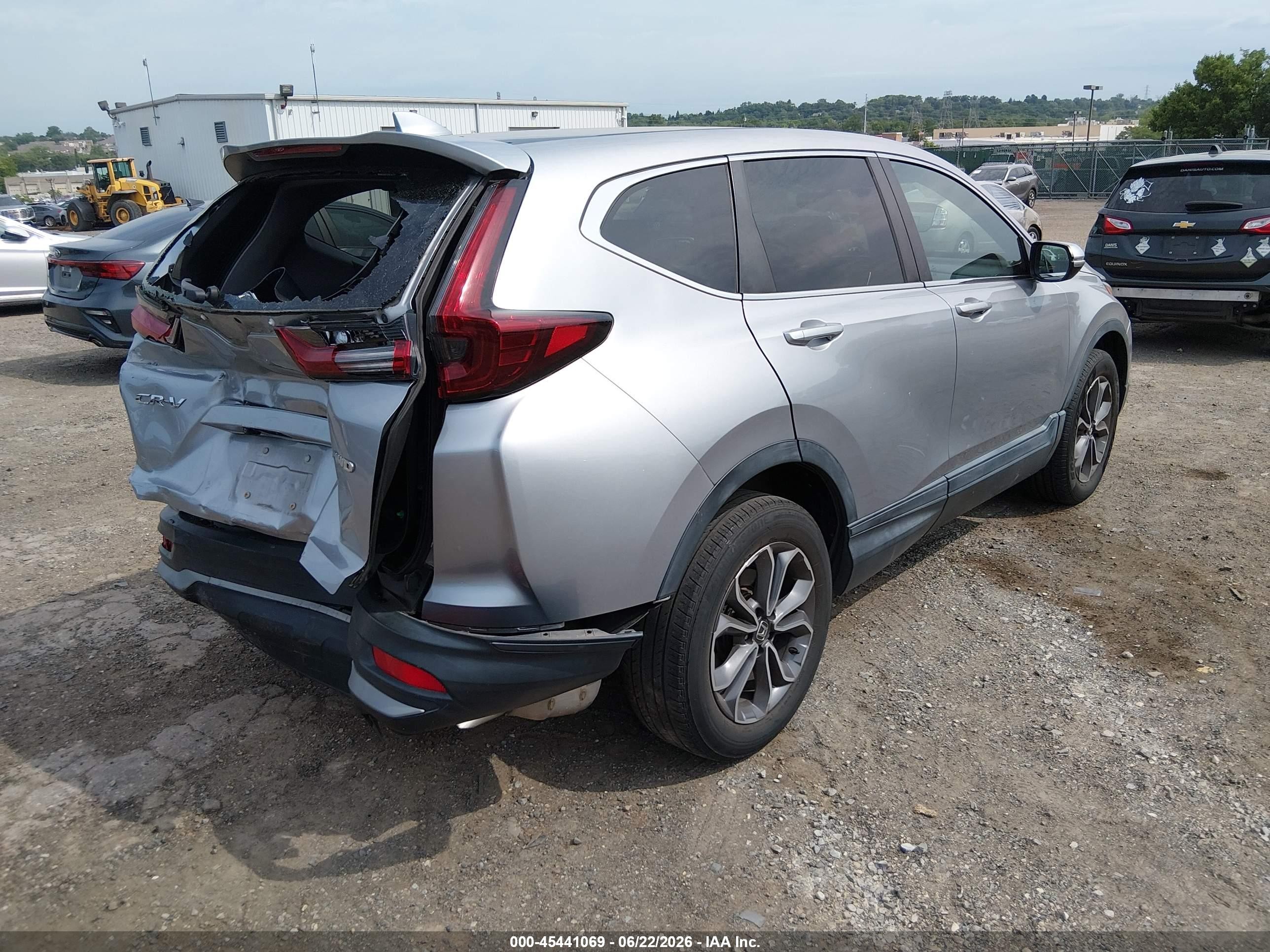 2020 Honda CR-V VIN 2HKRW2H82LH643467 IAAI salvage auction — Rear End, Salvage (Pennsylvania), sold $7,600 on 2026-07-07 (photo 4)