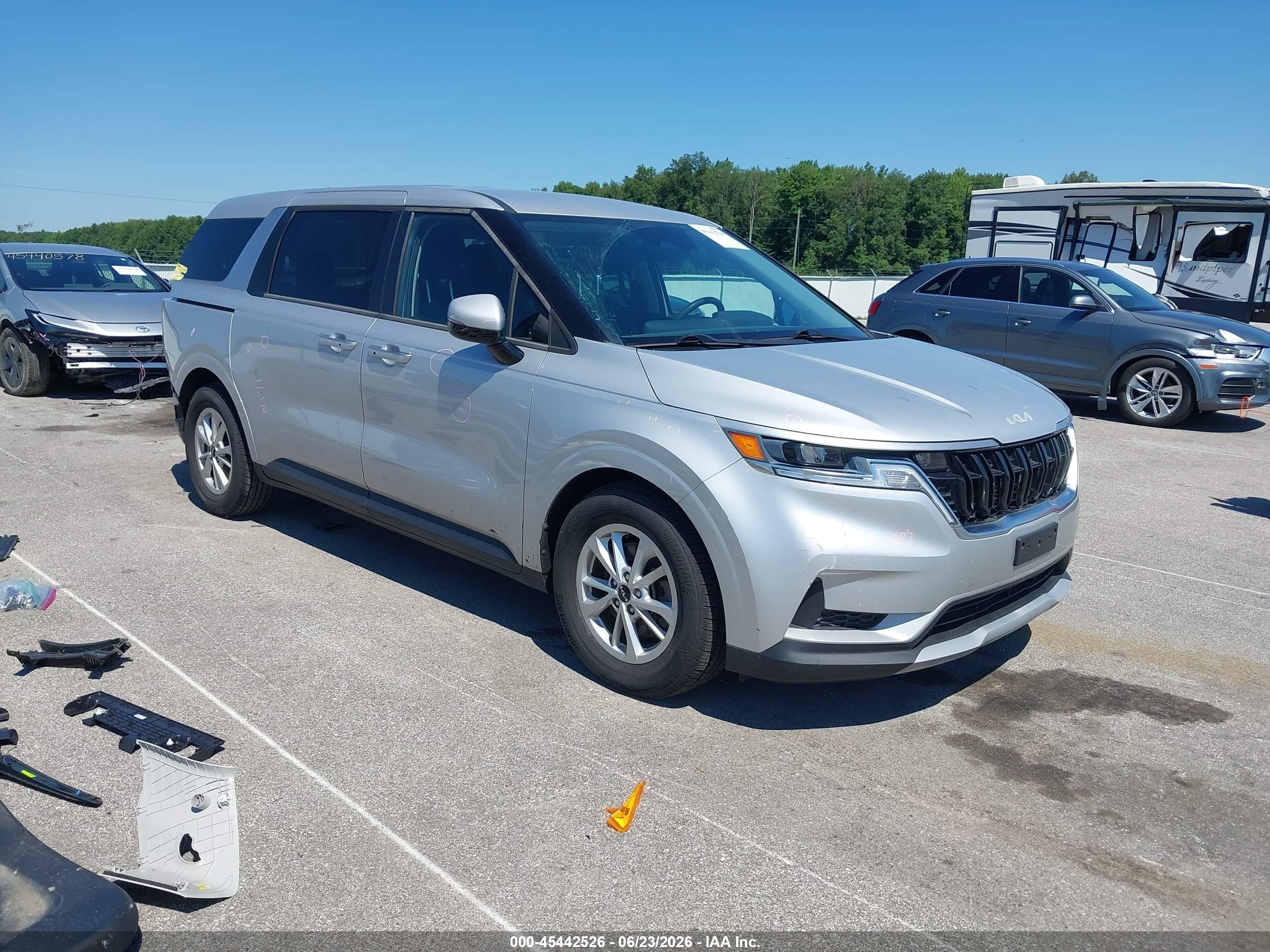2022 Kia Carnival VIN KNDNB4H34N6134018 — IAAI salvage auction photo