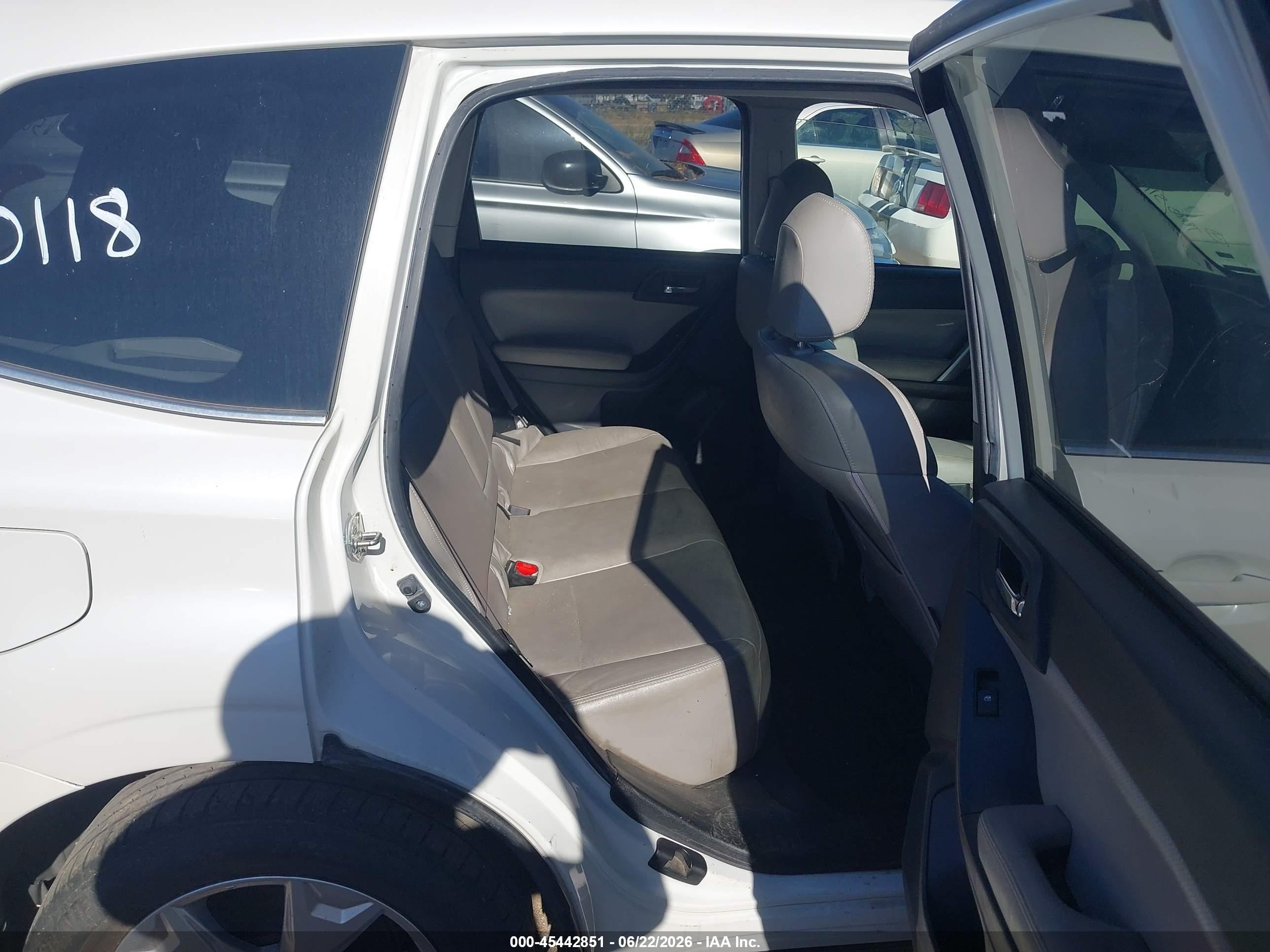 2014 Subaru Forester VIN JF2SJAJC6EH422059 IAAI salvage auction — Normal Wear, Clear-Dealer Only (Arizona), sold $725 on 2026-07-02 (photo 8)
