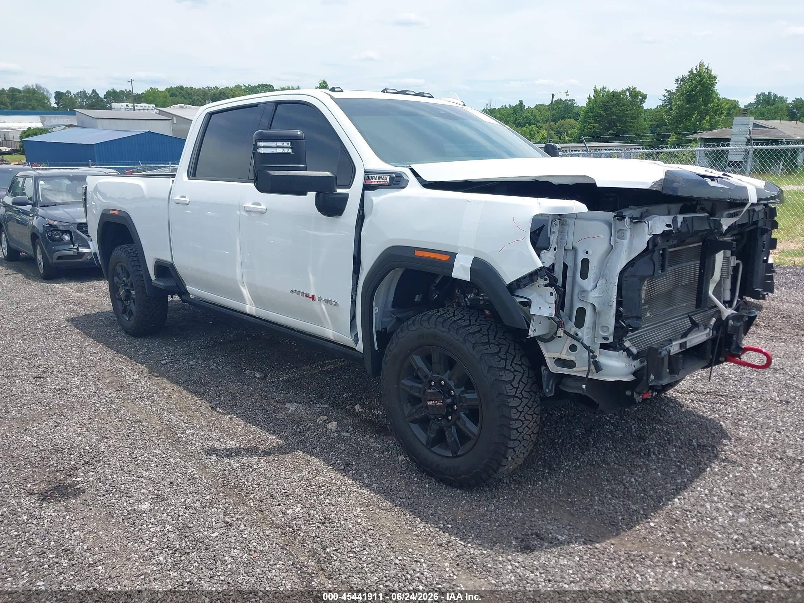 2024 GMC Sierra 3500 HD VIN 1GT49VEYXRF108090 — IAAI salvage auction photo