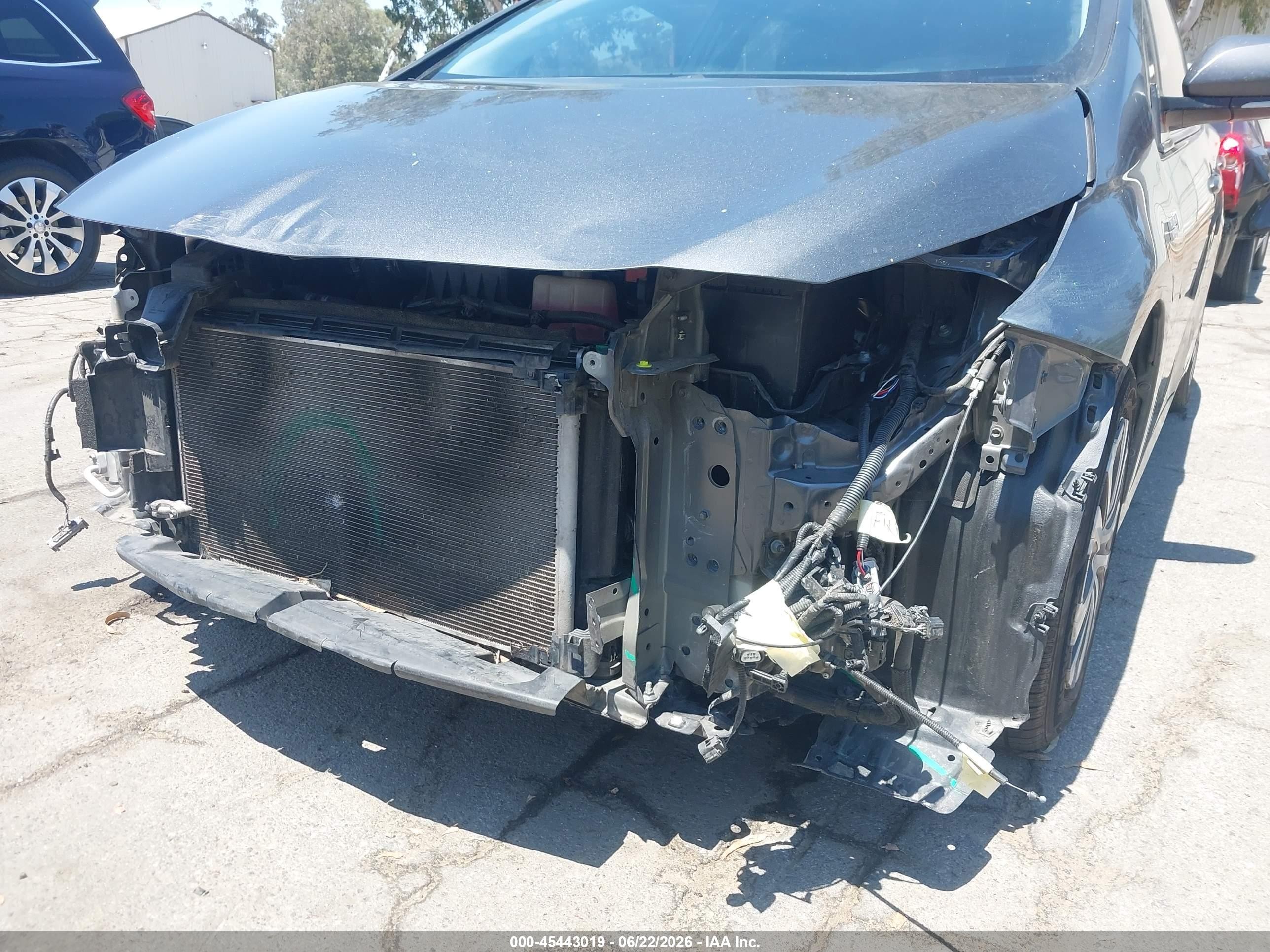 2020 Toyota Prius VIN JTDKARFP5L3137615 IAAI salvage auction — Front End, Salvage (California), sold $7,100 on 2026-09-19 (photo 6)