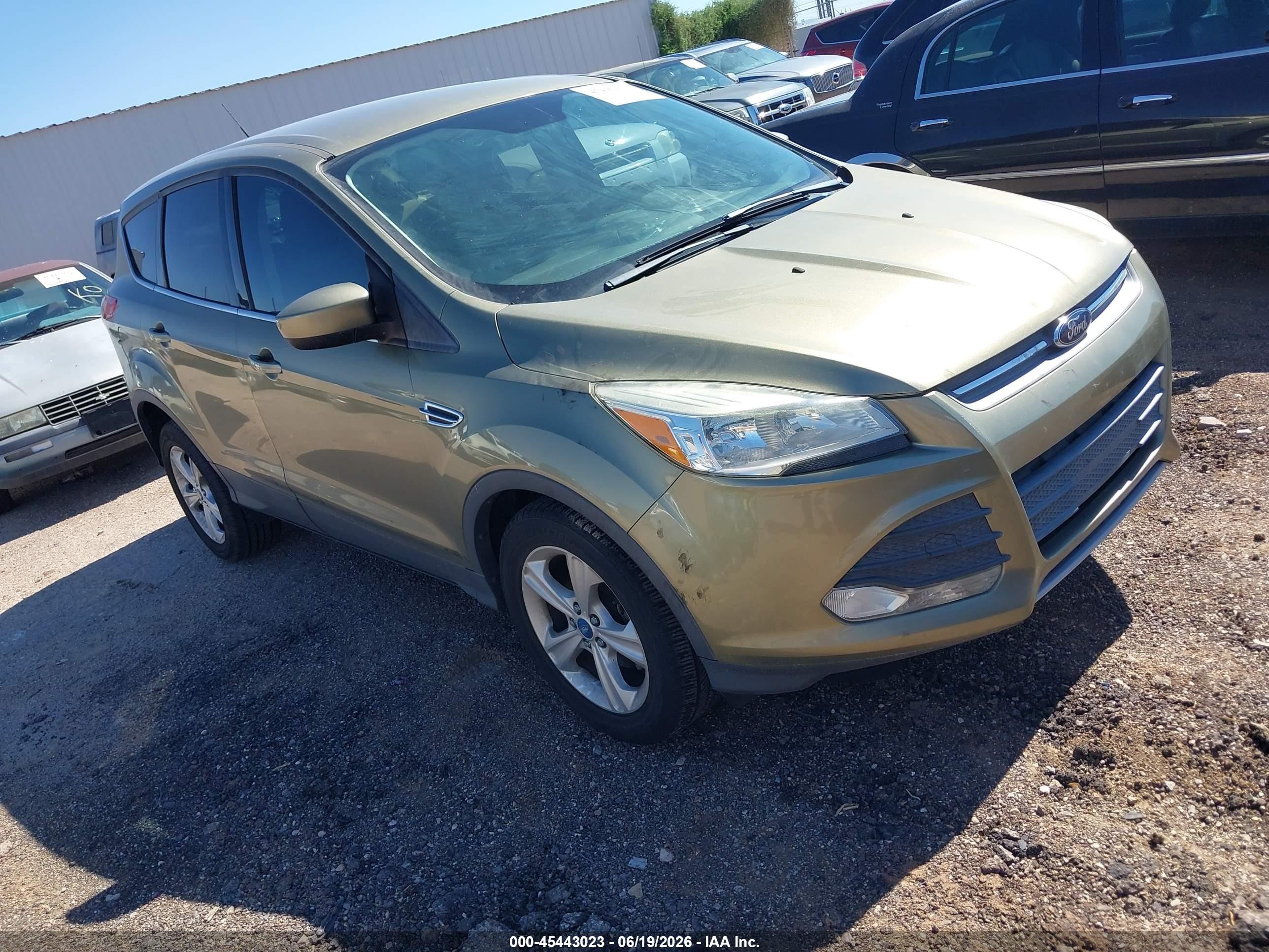2013 Ford Escape VIN 1FMCU0GX2DUB97025 IAAI salvage auction — Normal Wear, Clear-Dealer Only (Arizona), sold $800 on 2026-07-09 (photo 1)