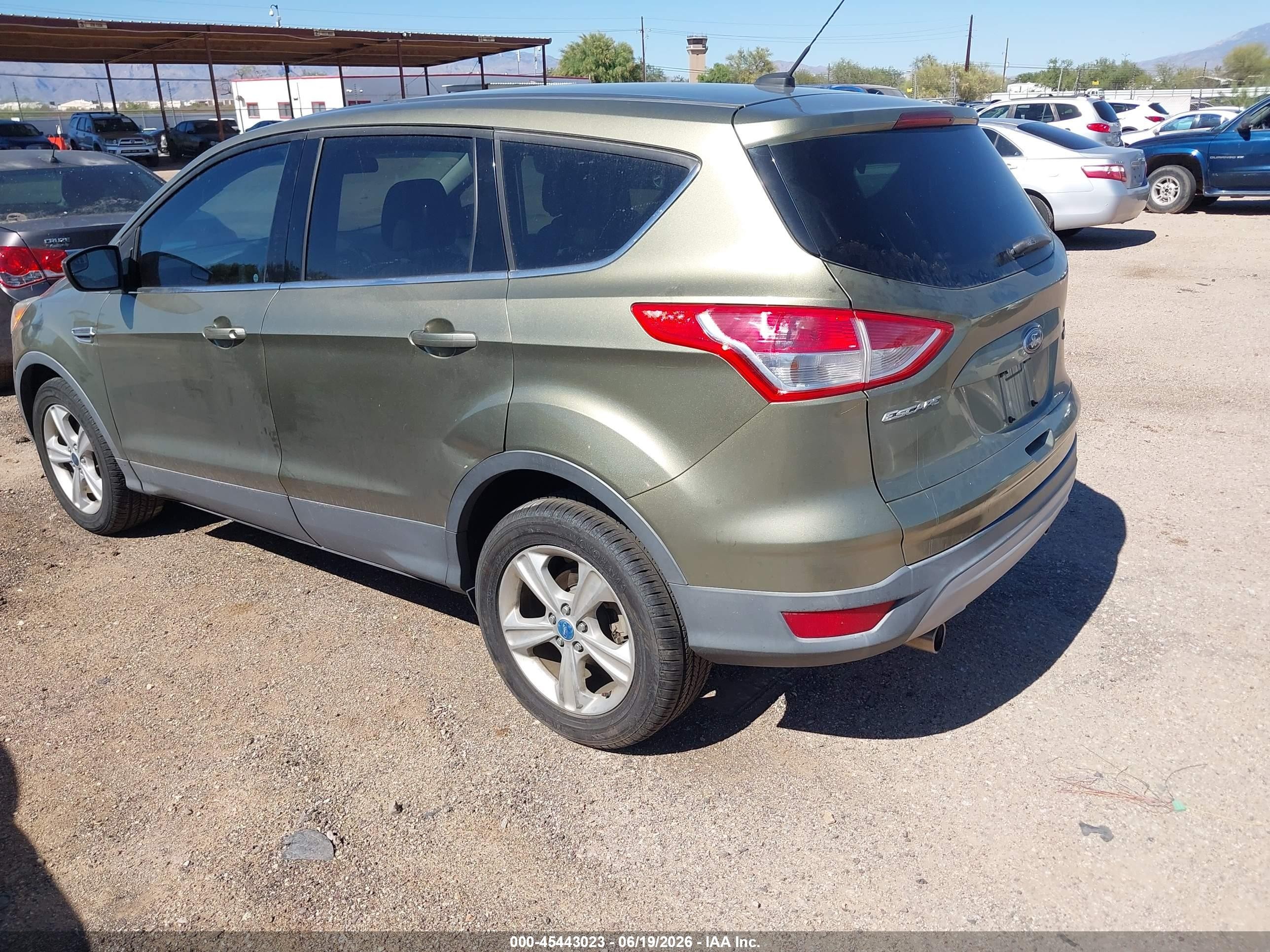 2013 Ford Escape VIN 1FMCU0GX2DUB97025 IAAI salvage auction — Normal Wear, Clear-Dealer Only (Arizona), sold $800 on 2026-07-09 (photo 3)