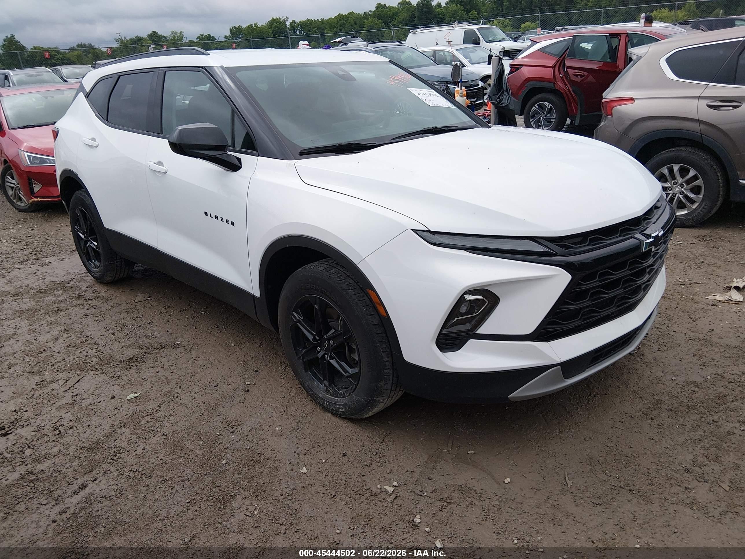 2024 Chevrolet Blazer VIN 3GNKBCR43RS216965 — IAAI salvage auction photo