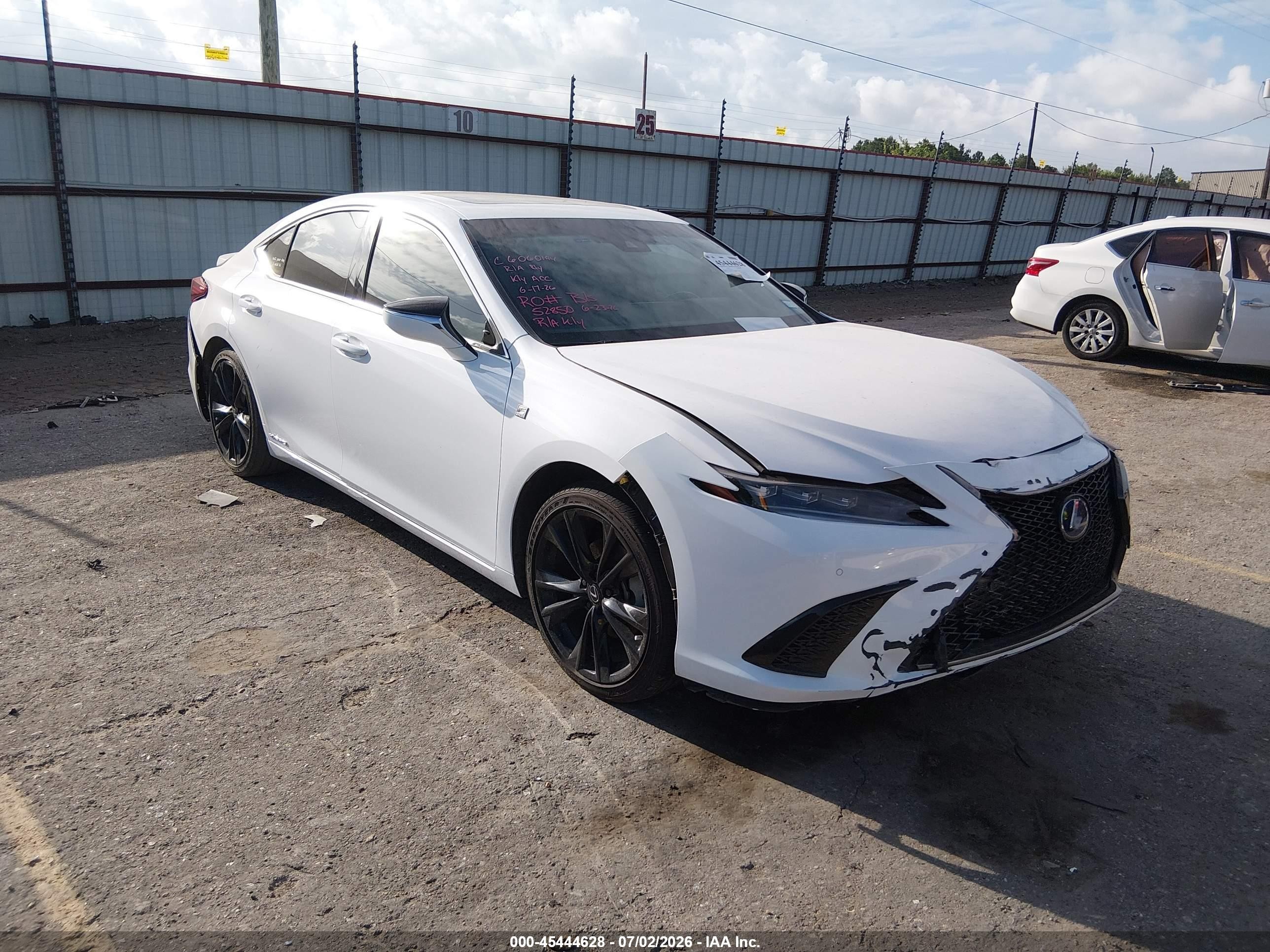 2022 Lexus ES VIN 58AGA1C17NU019963 IAAI salvage auction — Front End, Original (Texas), sold $13,900 on 2026-09-23 (photo 1)