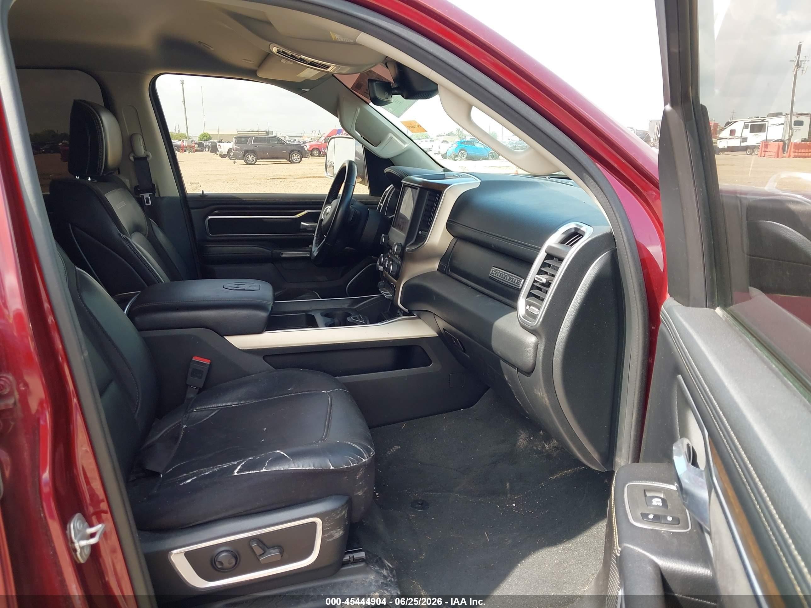 2022 Ram 1500 VIN 1C6SRFRT2NN438938 IAAI salvage auction — Water/Flood, Salvage (Texas), sold $11,000 on 2026-08-29 (photo 5)