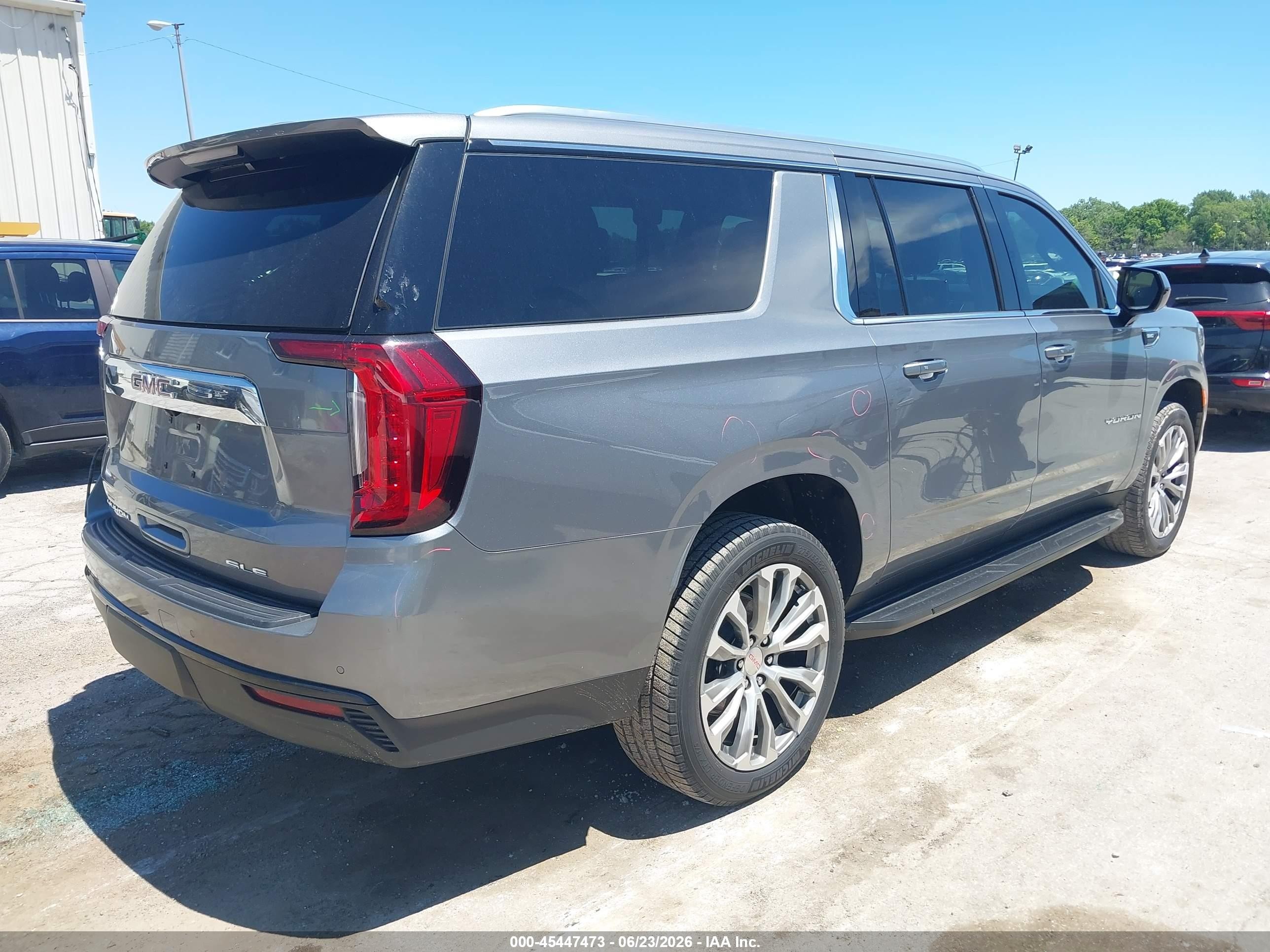 2022 GMC Yukon XL VIN 1GKS2FKD0NR121348 IAAI salvage auction — Top/Roof, Salvage (Idaho), sold $25,750 on 2026-08-21 (photo 4)