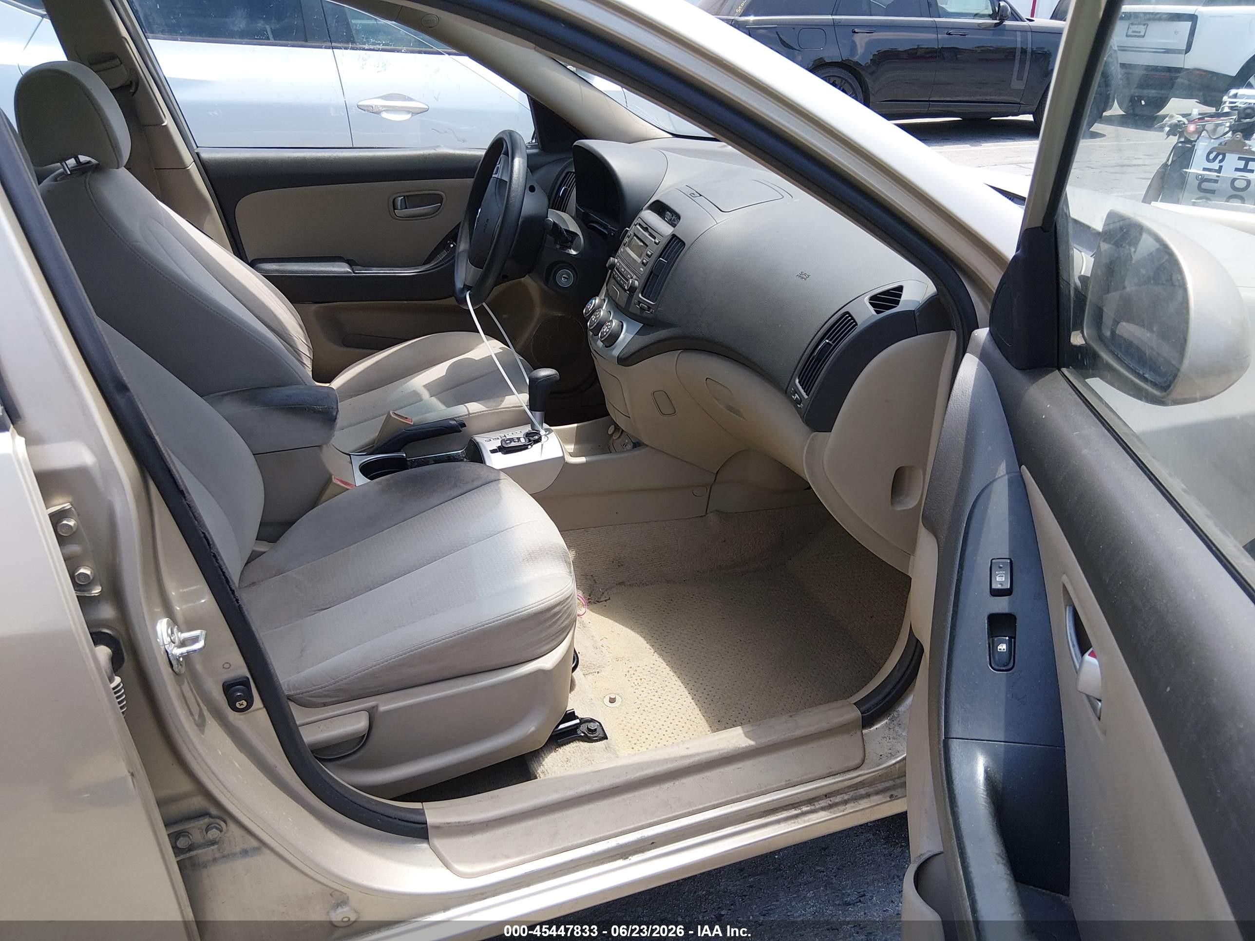2008 Hyundai Elantra VIN KMHDU46D78U277901 IAAI salvage auction — Normal Wear, Salvage (California), sold $550 on 2026-07-09 (photo 5)