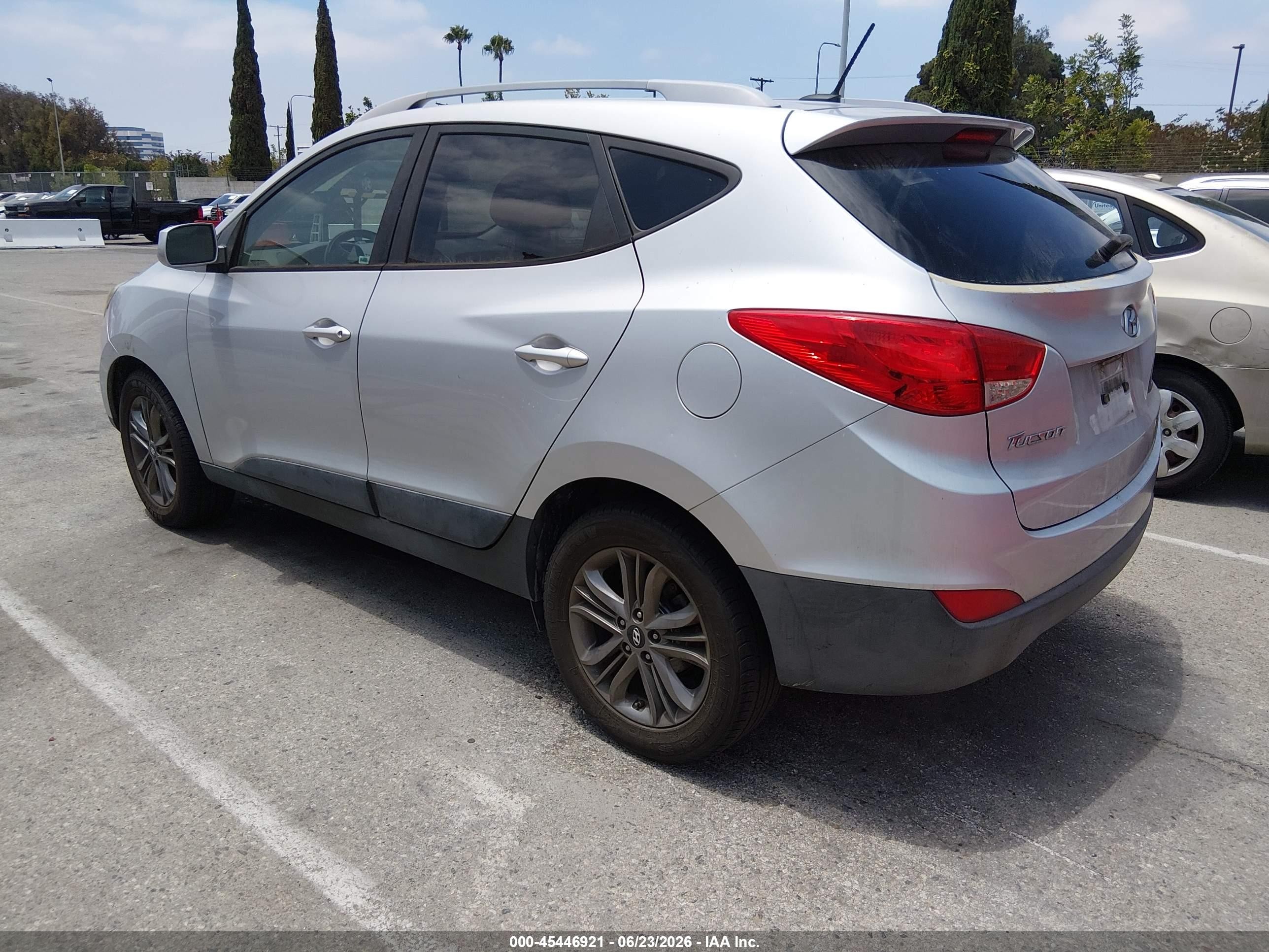 2014 Hyundai Tucson VIN KM8JU3AG6EU922032 IAAI salvage auction — Normal Wear, Clear - Dealer Only (California), sold $2,325 on 2026-07-09 (photo 3)