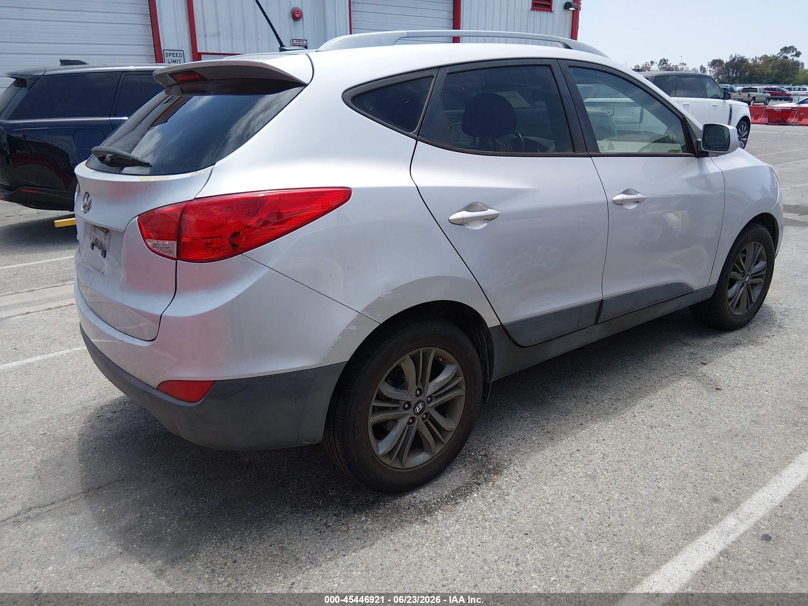 2014 Hyundai Tucson VIN KM8JU3AG6EU922032 IAAI salvage auction — Normal Wear, Clear - Dealer Only (California), sold $2,325 on 2026-07-09 (photo 4)