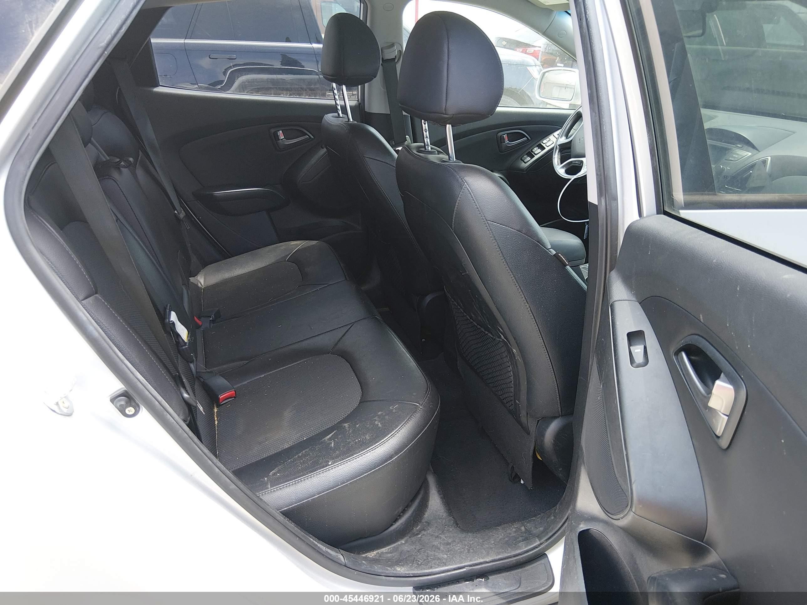 2014 Hyundai Tucson VIN KM8JU3AG6EU922032 IAAI salvage auction — Normal Wear, Clear - Dealer Only (California), sold $2,325 on 2026-07-09 (photo 8)