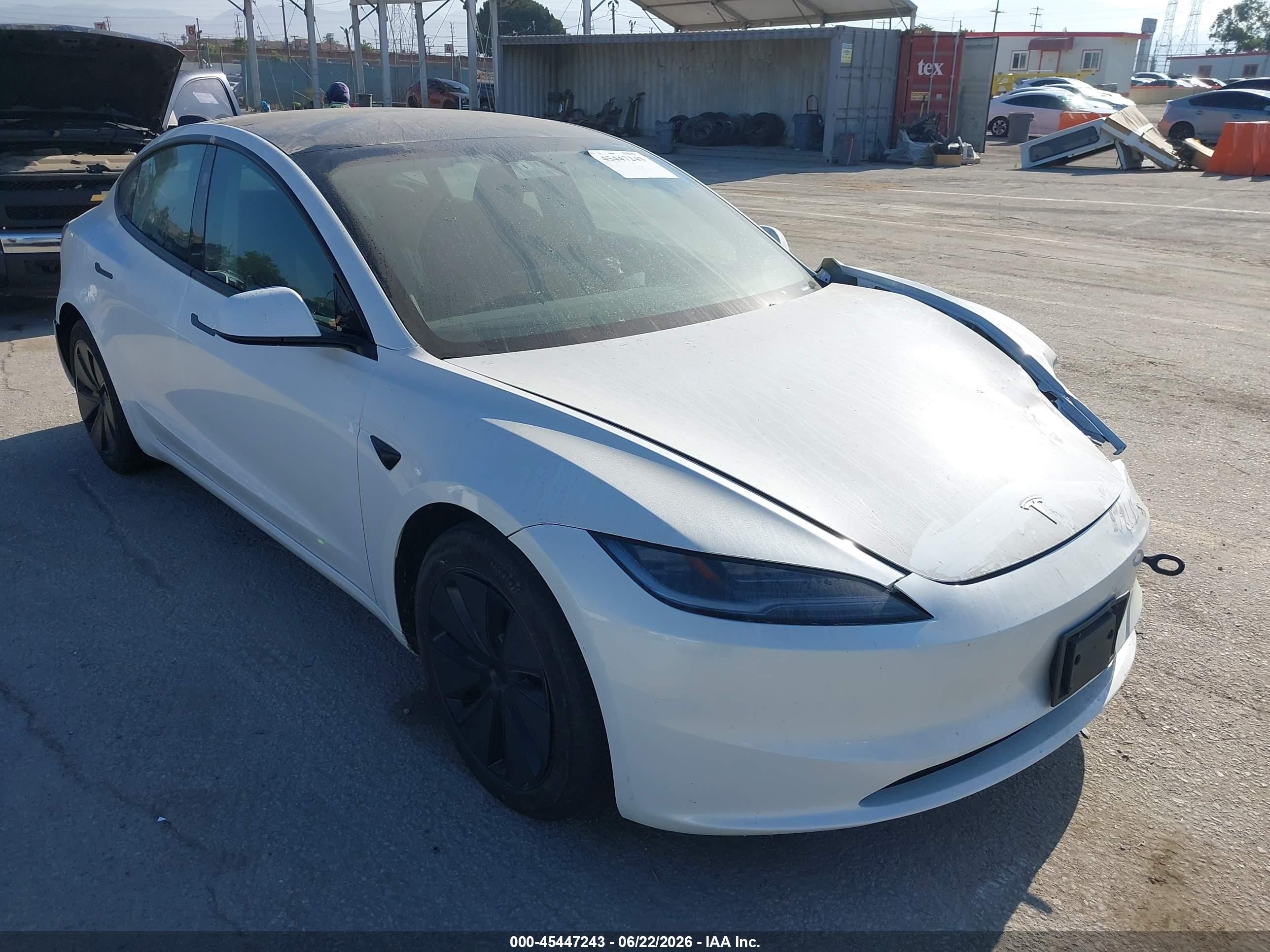2024 Tesla Model 3 VIN 5YJ3E1EAXRF733905 — IAAI salvage auction photo