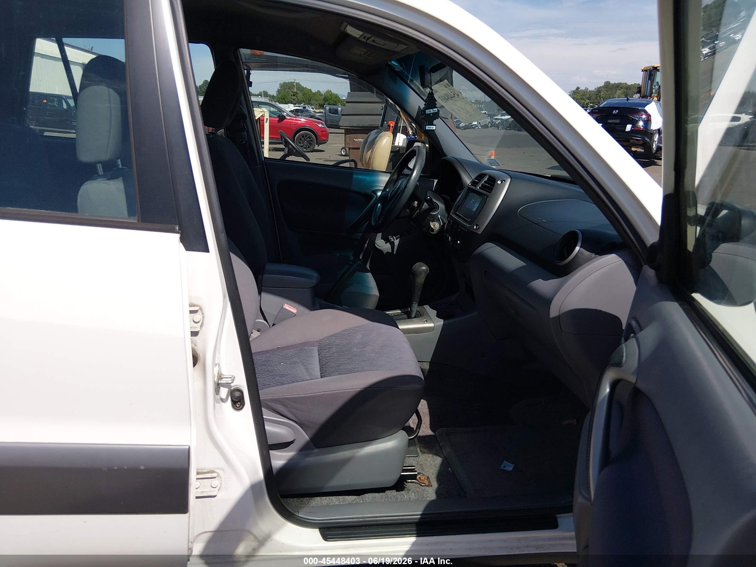 2002 Toyota RAV4 VIN JTEHH20VX26026877 IAAI salvage auction — Normal Wear, Clear-Dealer Only (Washington), sold $200 on 2026-07-09 (photo 5)