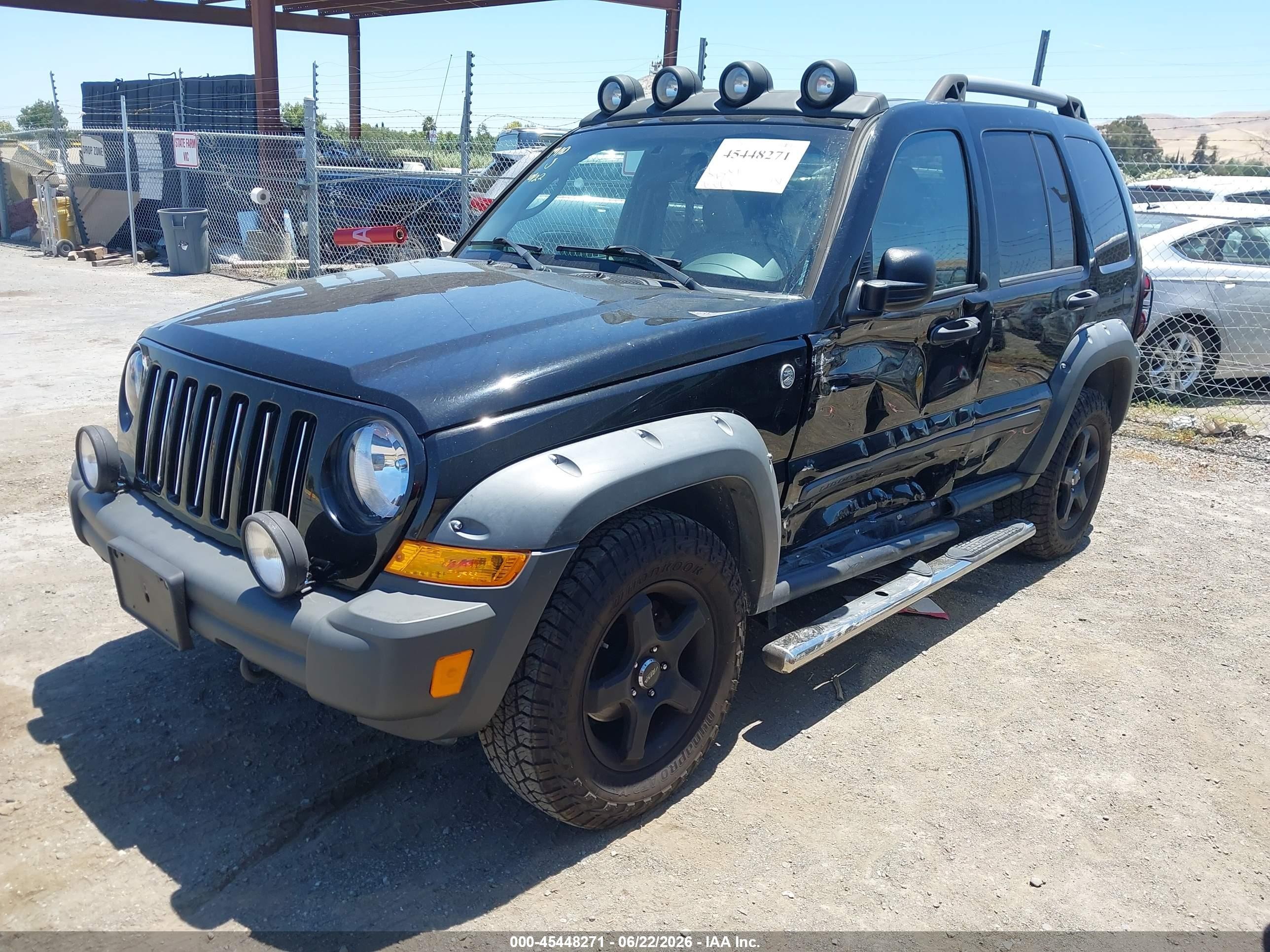 2006 Jeep Liberty VIN 1J4GL38K96W127911 IAAI salvage auction — Side, Salvage (California), sold $750 on 2026-07-09 (photo 2)
