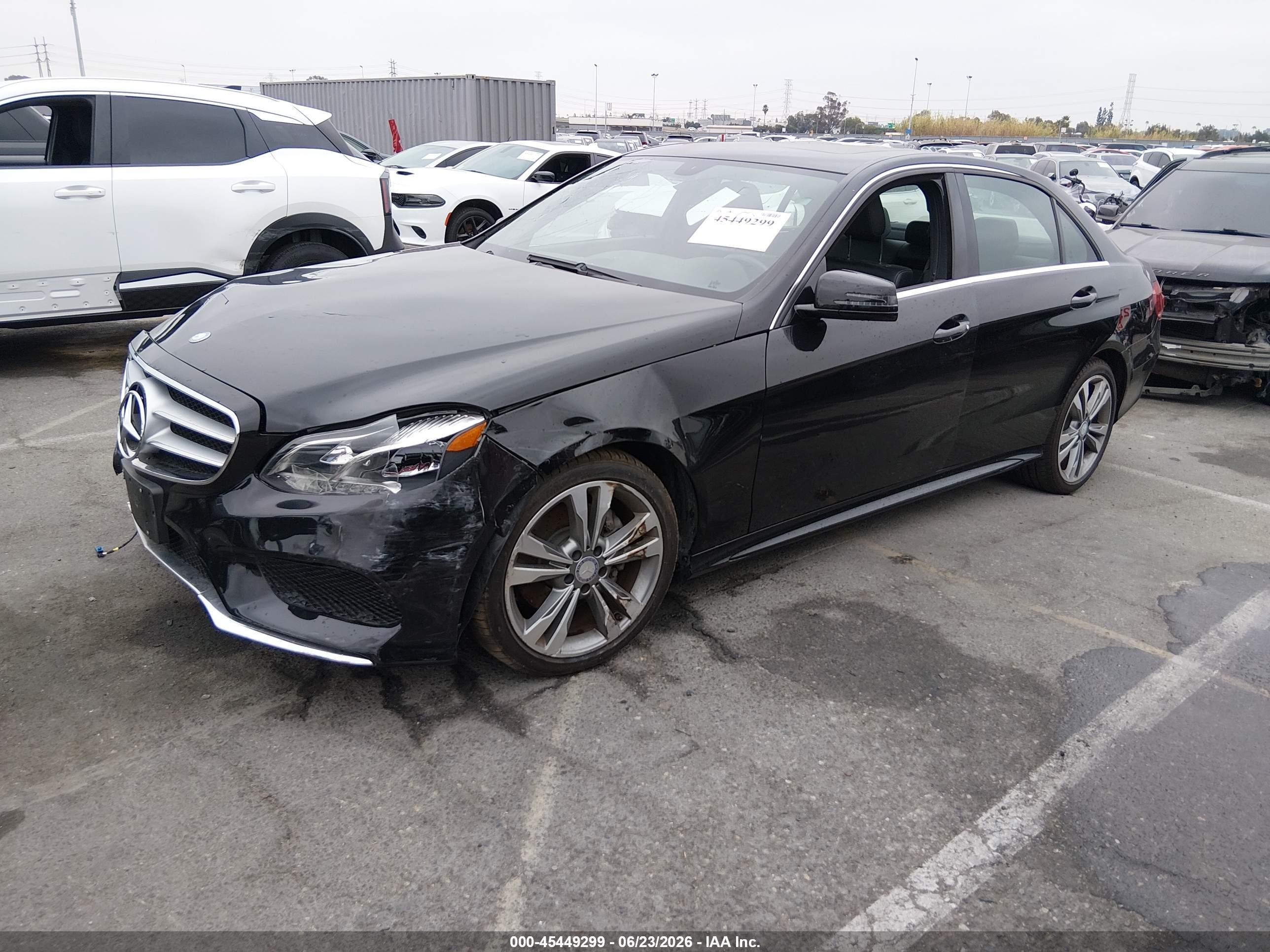2014 Mercedes-Benz E-Class VIN WDDHF5KB3EA784730 IAAI salvage auction — Unknown, Salvage (California), sold $3,050 on 2026-07-09 (photo 2)