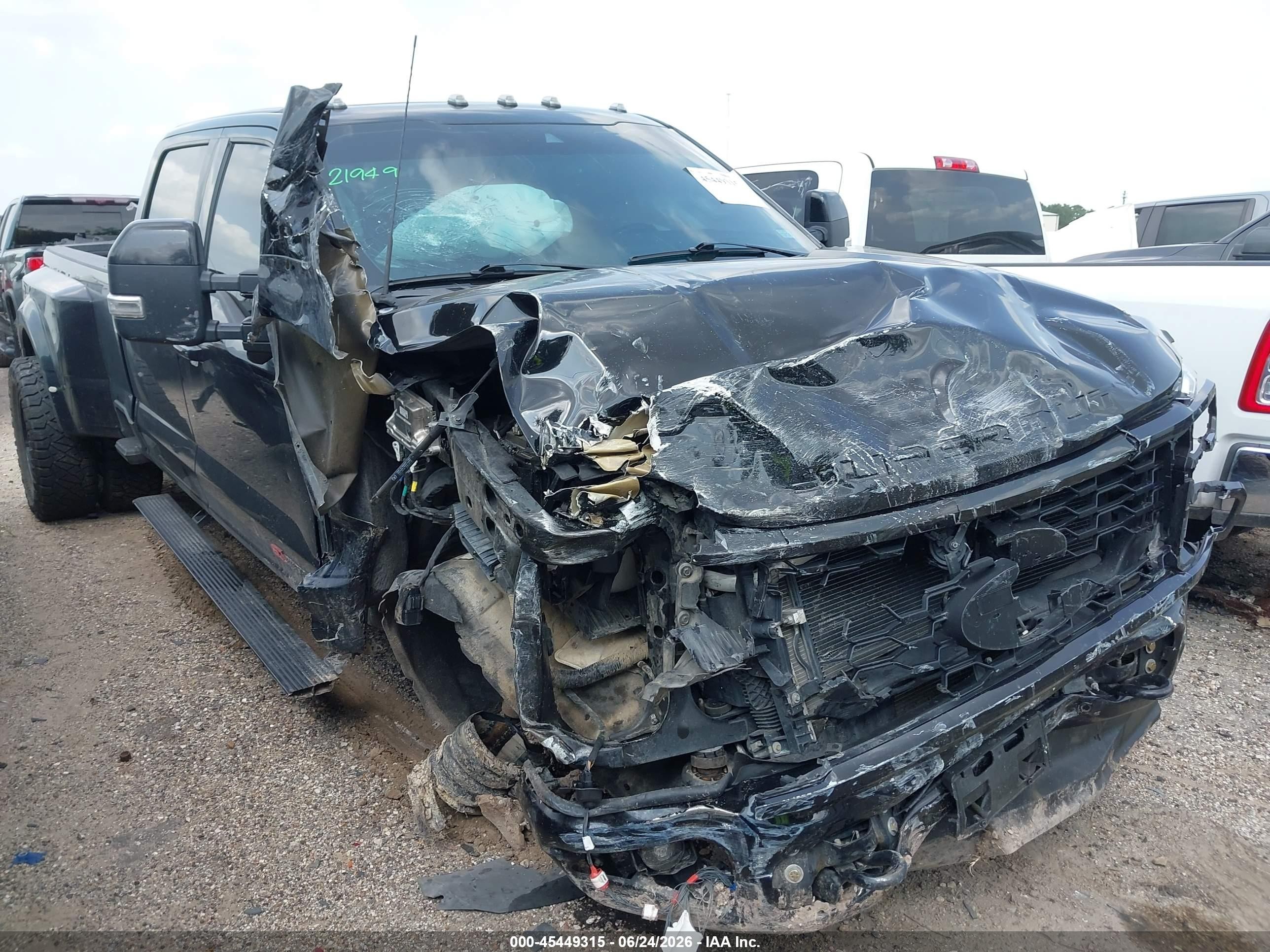 2023 Ford F-450 VIN 1FT8W4DM8PED52536 — IAAI salvage auction photo