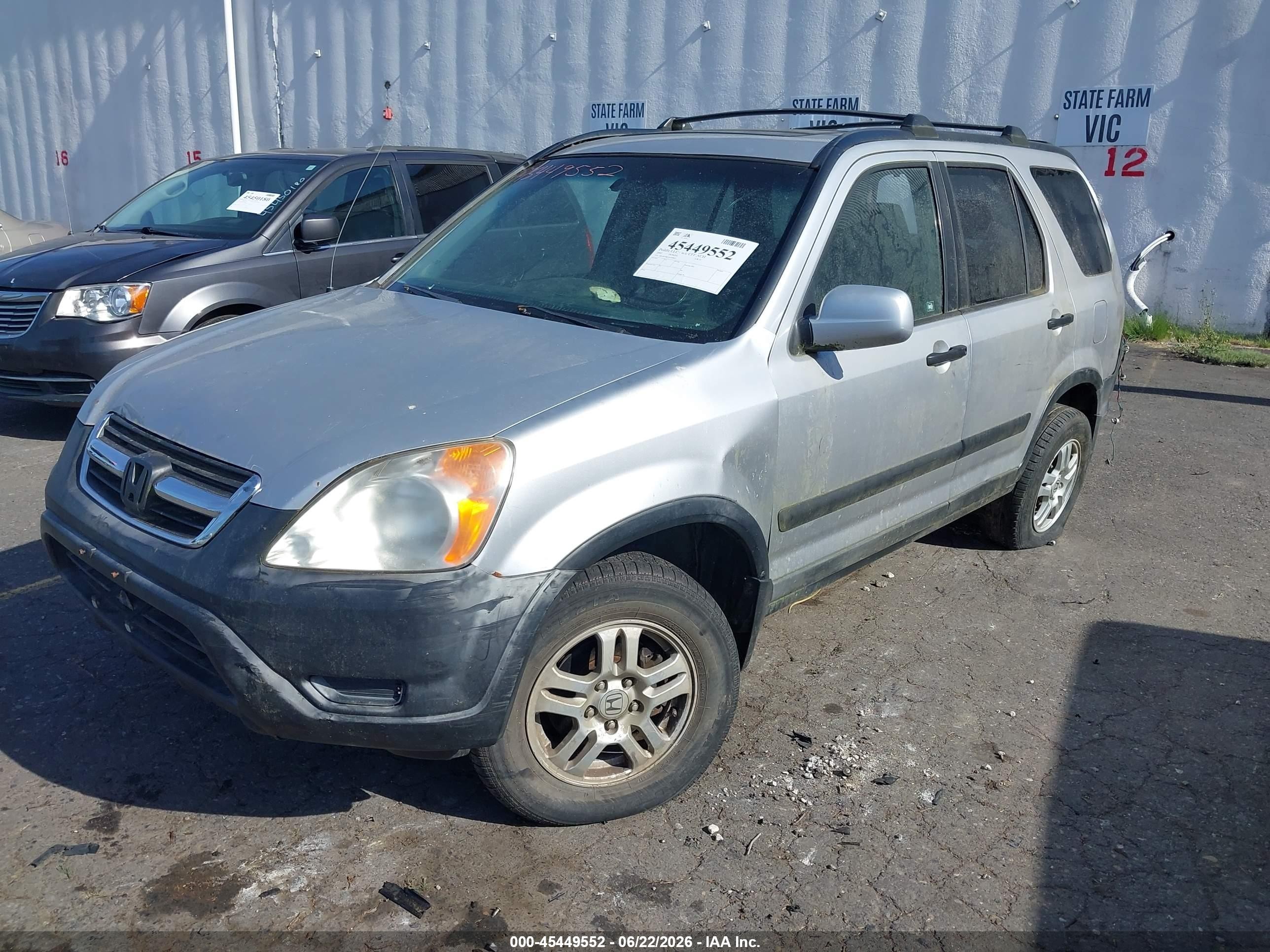 2002 Honda CR-V VIN JHLRD78822C079805 IAAI salvage auction — Normal Wear, Clear-Dealer Only (Washington), sold $225 on 2026-07-09 (photo 2)