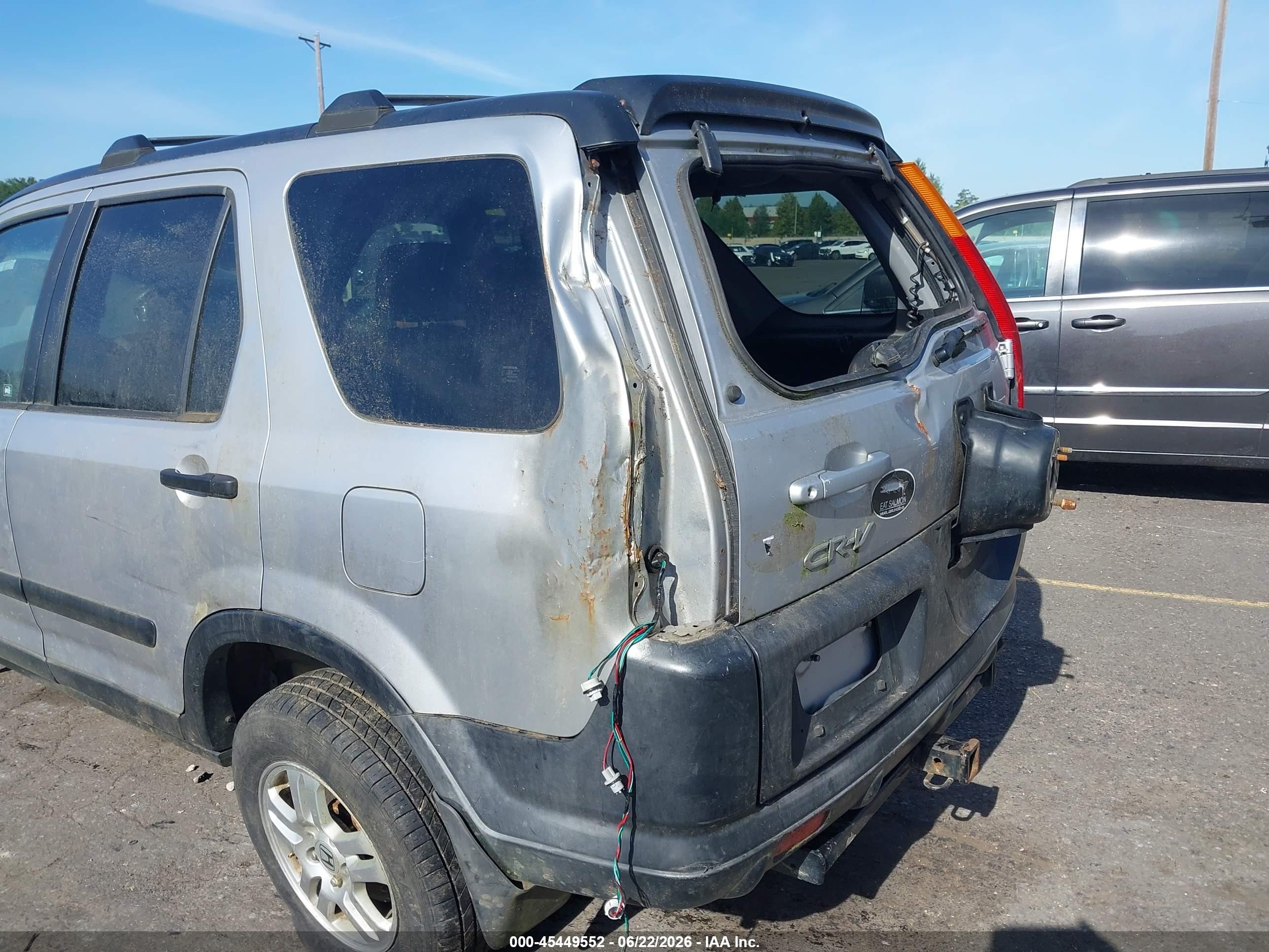 2002 Honda CR-V VIN JHLRD78822C079805 IAAI salvage auction — Normal Wear, Clear-Dealer Only (Washington), sold $225 on 2026-07-09 (photo 6)