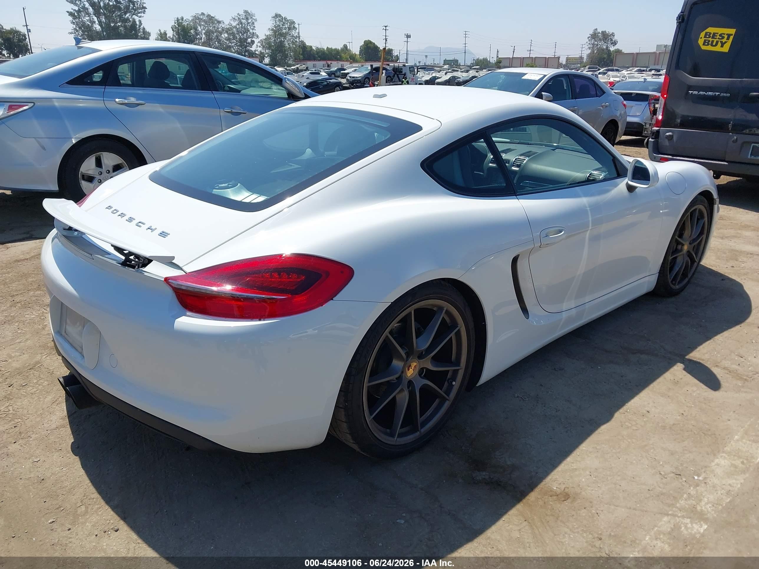 2015 Porsche Cayman VIN WP0AA2A87FK161055 IAAI salvage auction — Undercarriage, Salvage (California), sold $19,550 on 2026-08-26 (photo 4)
