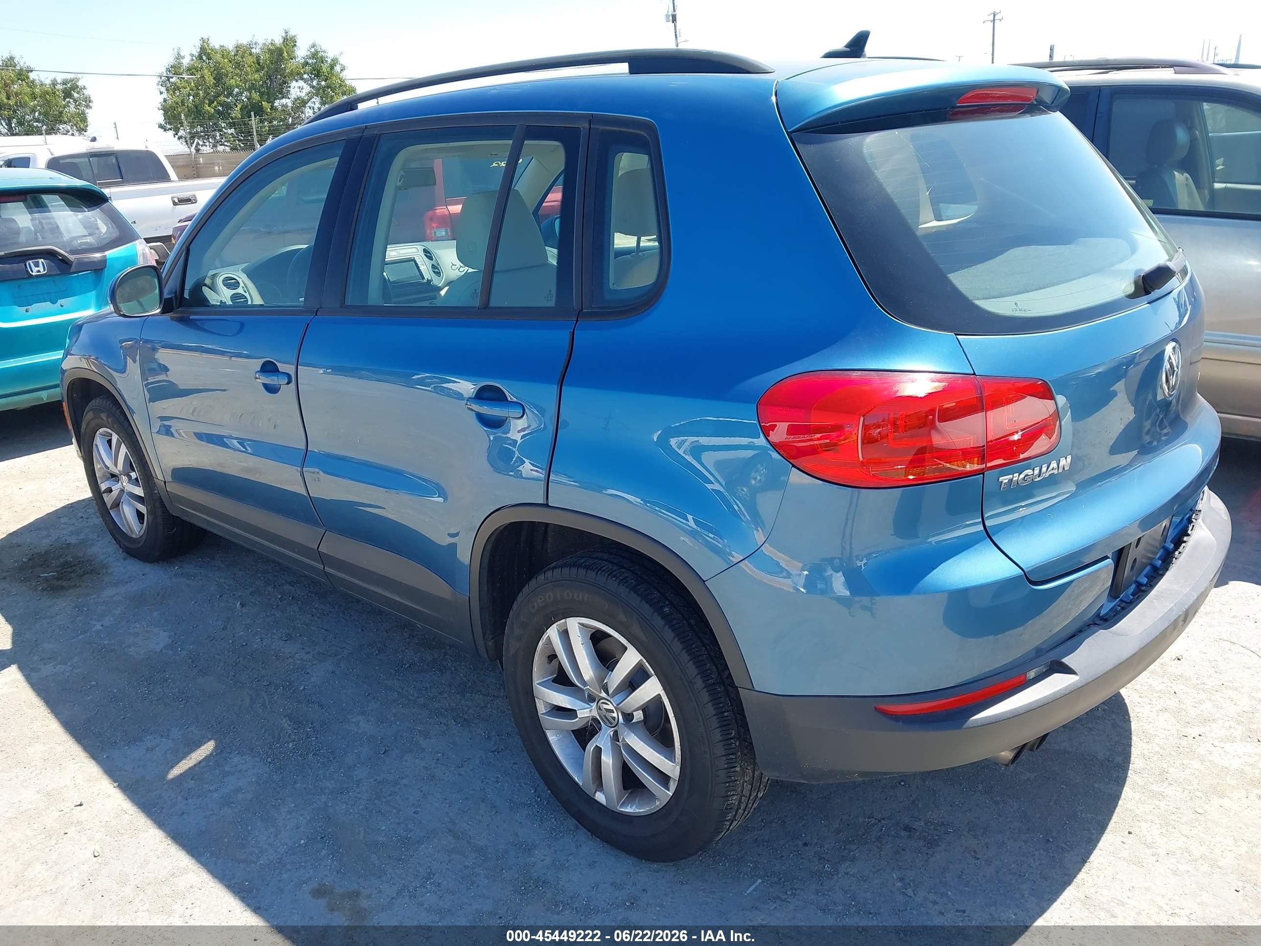 2017 Volkswagen Tiguan VIN WVGBV7AX7HK020045 IAAI salvage auction — Normal Wear, Clear - Dealer Only (California), sold $1,800 on 2026-07-09 (photo 3)