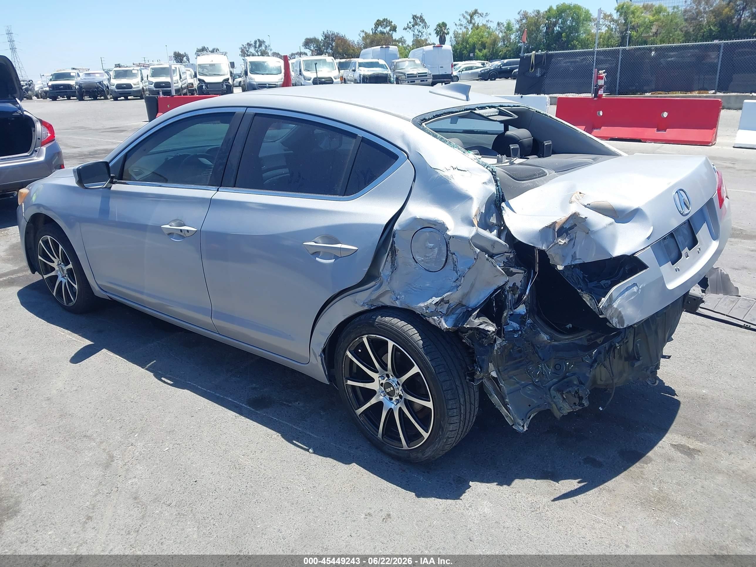 2013 Acura ILX VIN 19VDE1F54DE021287 IAAI salvage auction — Normal Wear, Salvage Title - Dealer (California), sold $1,100 on 2026-07-07 (photo 3)