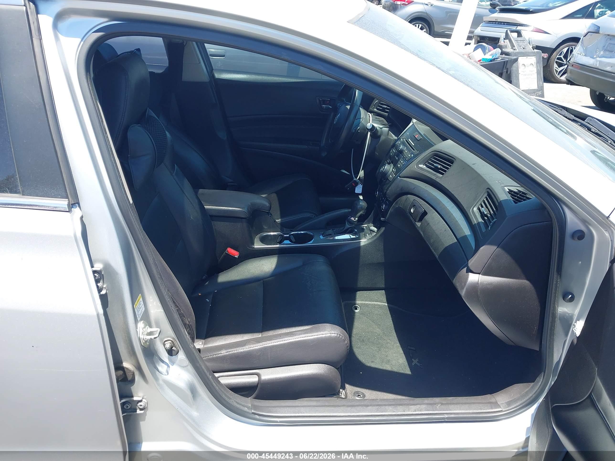2013 Acura ILX VIN 19VDE1F54DE021287 IAAI salvage auction — Normal Wear, Salvage Title - Dealer (California), sold $1,100 on 2026-07-07 (photo 5)