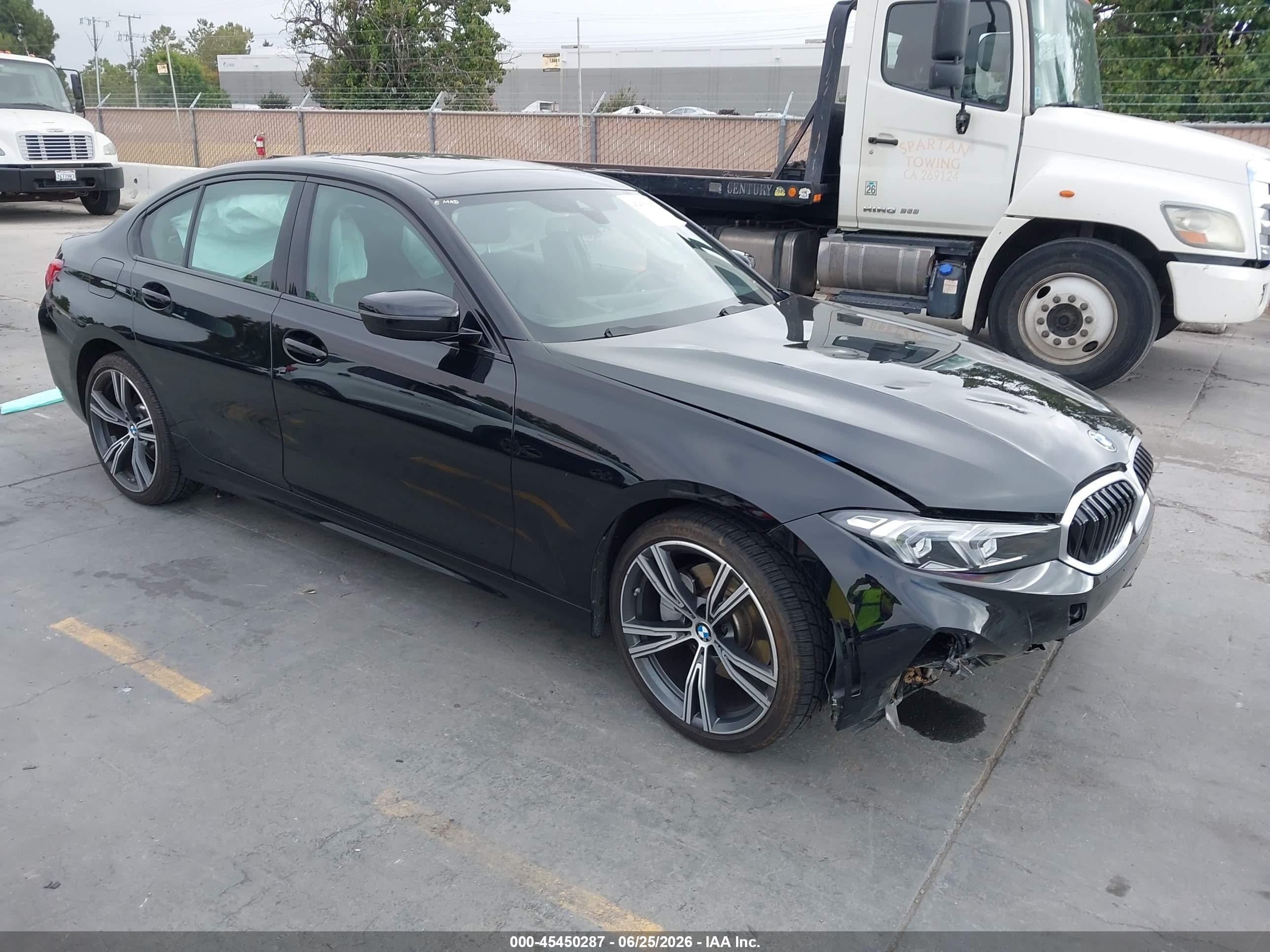 2023 BMW 3 Series VIN 3MW69FF01P8D63494 — IAAI salvage auction photo