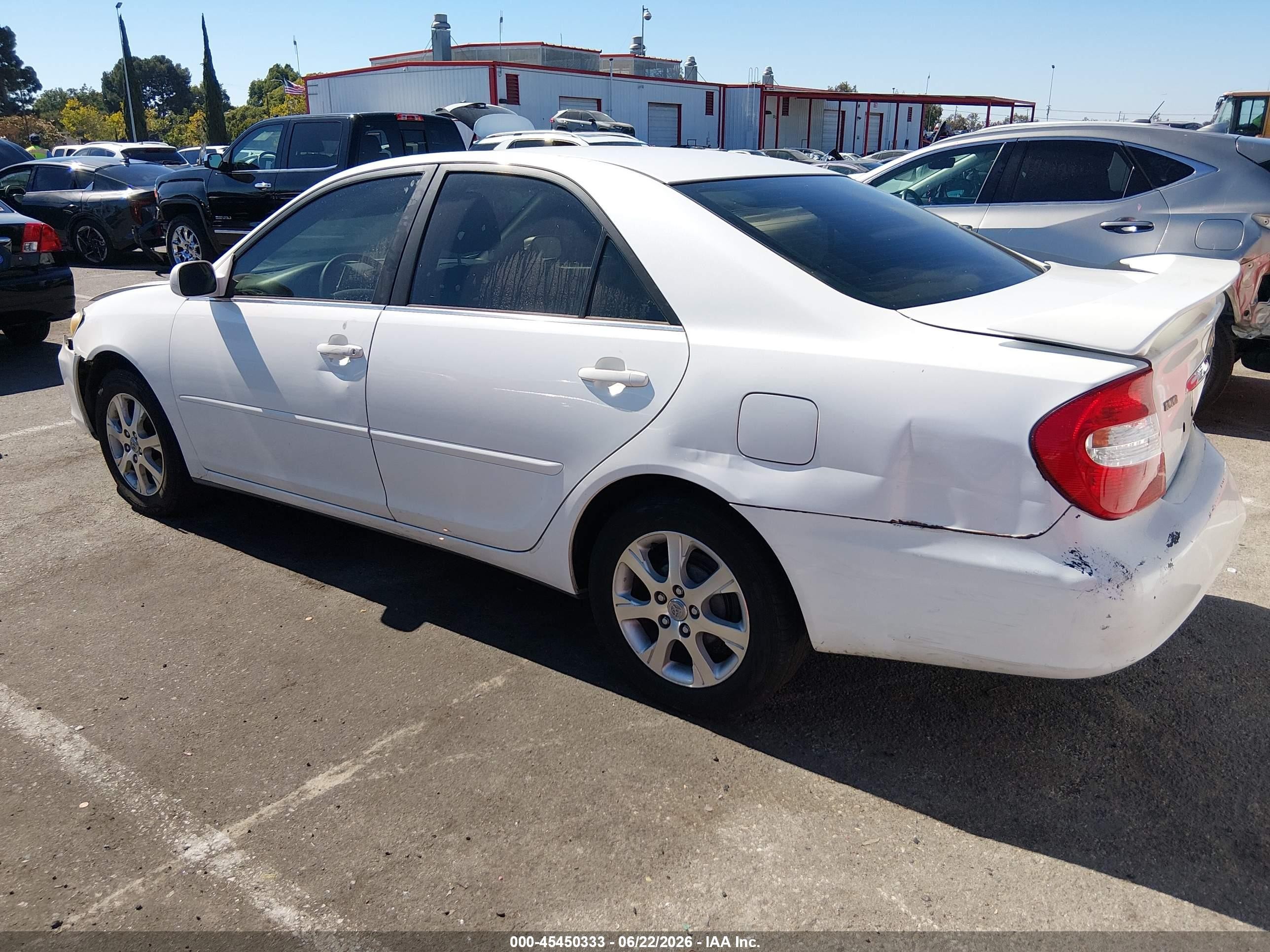 2004 Toyota Camry VIN JTDBE32K140276929 IAAI salvage auction — Normal Wear, Salvage (California), sold $600 on 2026-07-09 (photo 3)