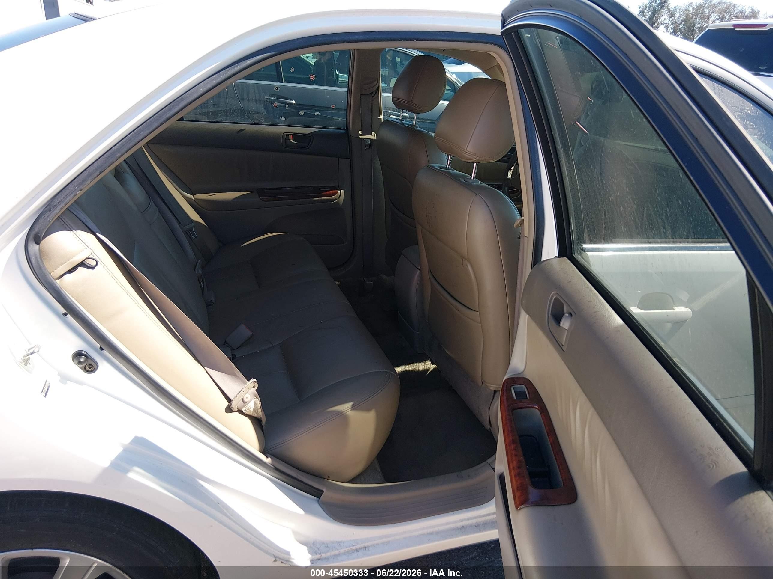 2004 Toyota Camry VIN JTDBE32K140276929 IAAI salvage auction — Normal Wear, Salvage (California), sold $600 on 2026-07-09 (photo 8)