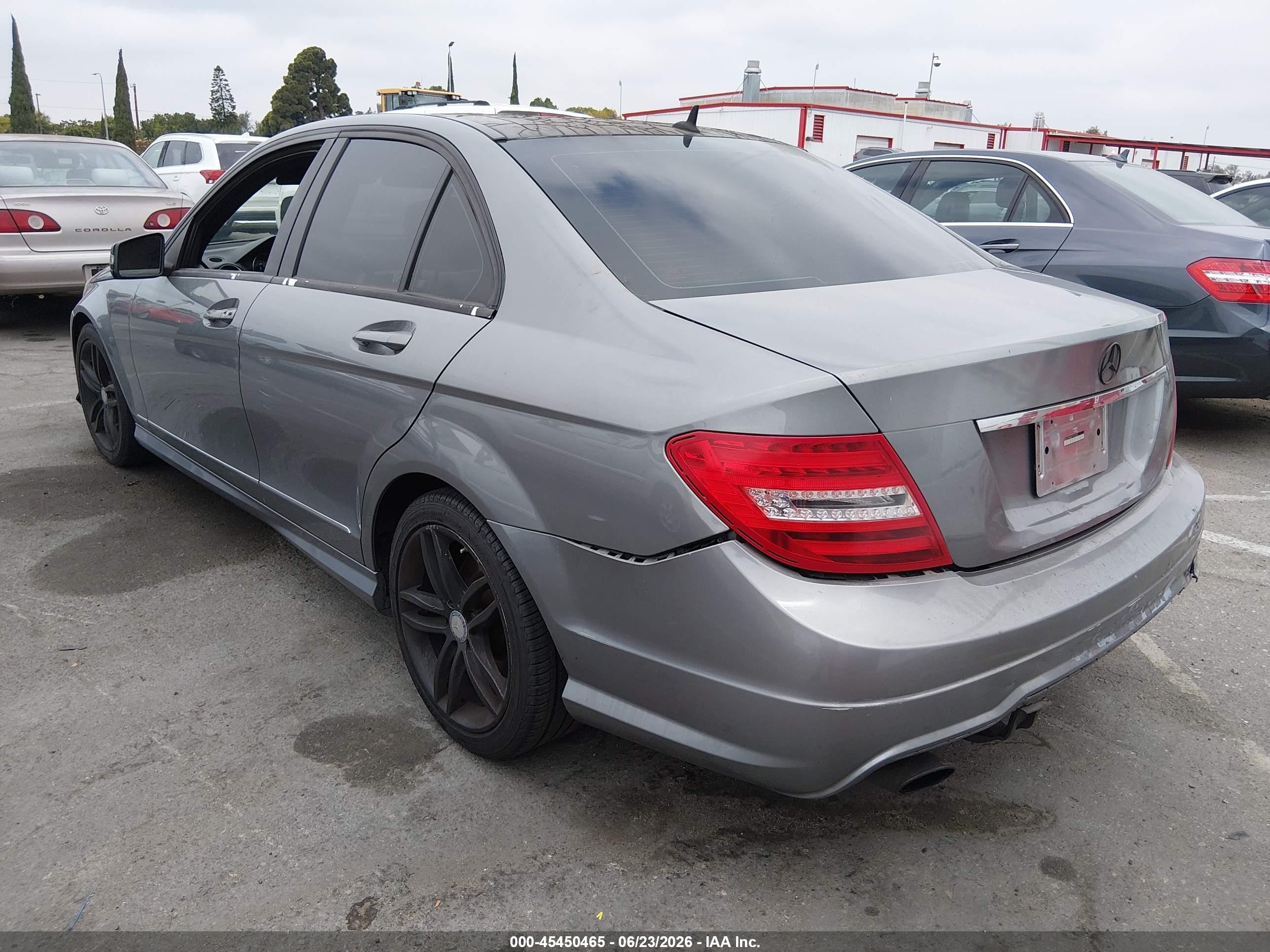 2012 Mercedes-Benz C-Class VIN WDDGF4HB3CR220099 IAAI salvage auction — Normal Wear, Clear - Dealer Only (California), sold $1,175 on 2026-07-06 (photo 3)