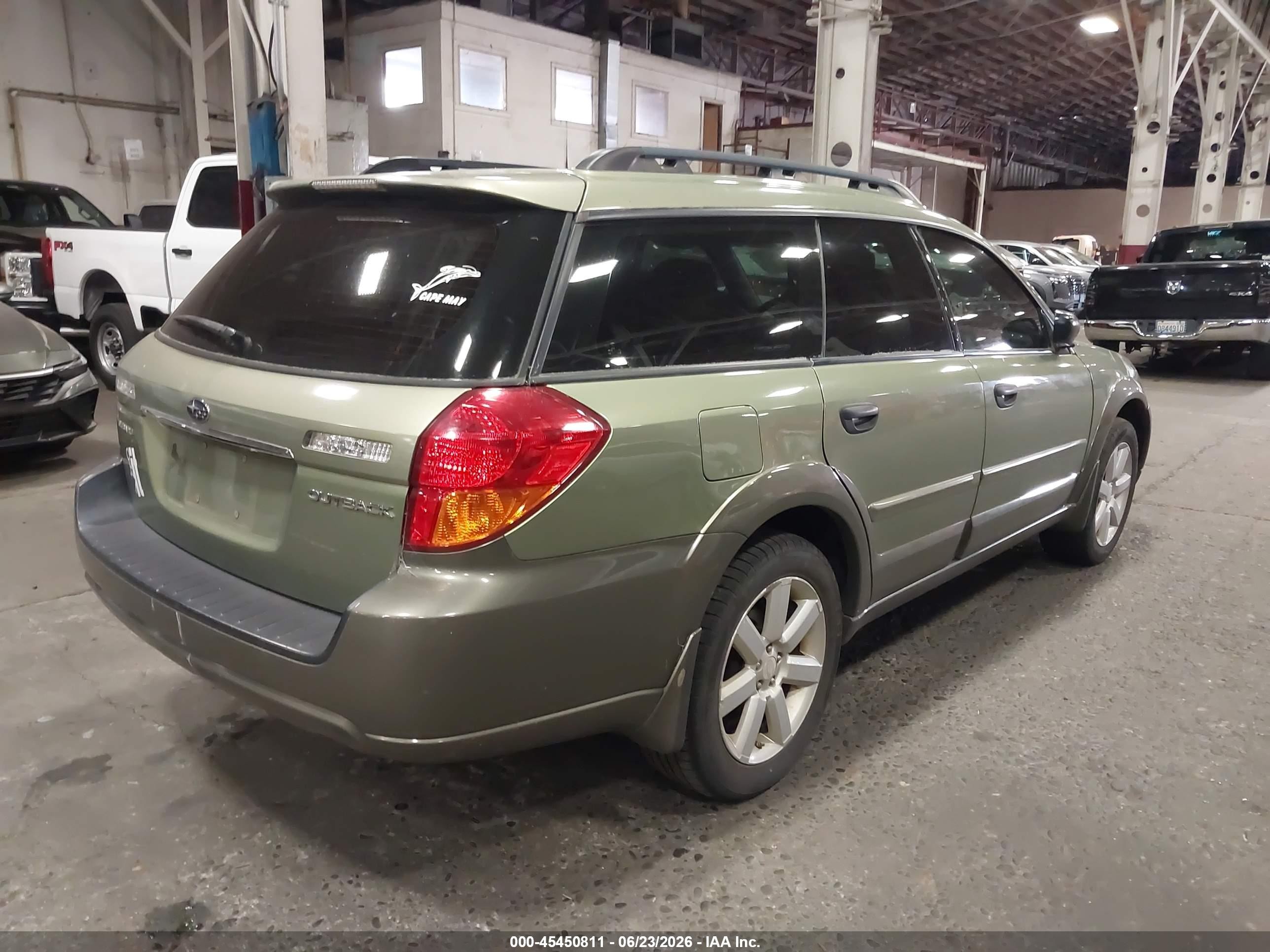 2007 Subaru Outback VIN 4S4BP61C877303539 IAAI salvage auction — Normal Wear, Clear-Dealer Only (Oregon), sold $575 on 2026-07-06 (photo 4)