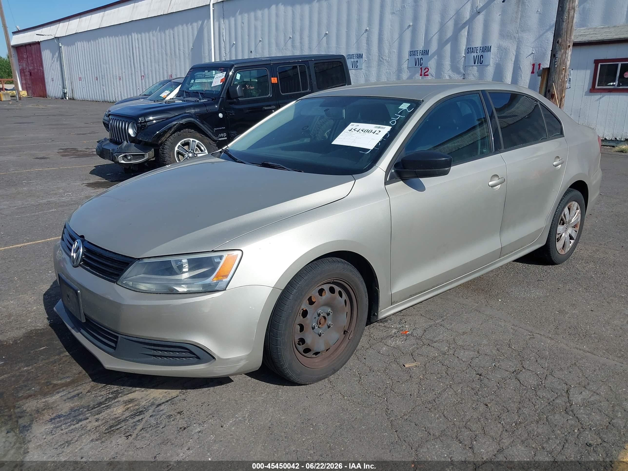 2013 Volkswagen Jetta VIN 3VW2K7AJ4DM218218 IAAI salvage auction — Normal Wear, Clear-Dealer Only (Oregon), sold $375 on 2026-07-09 (photo 2)