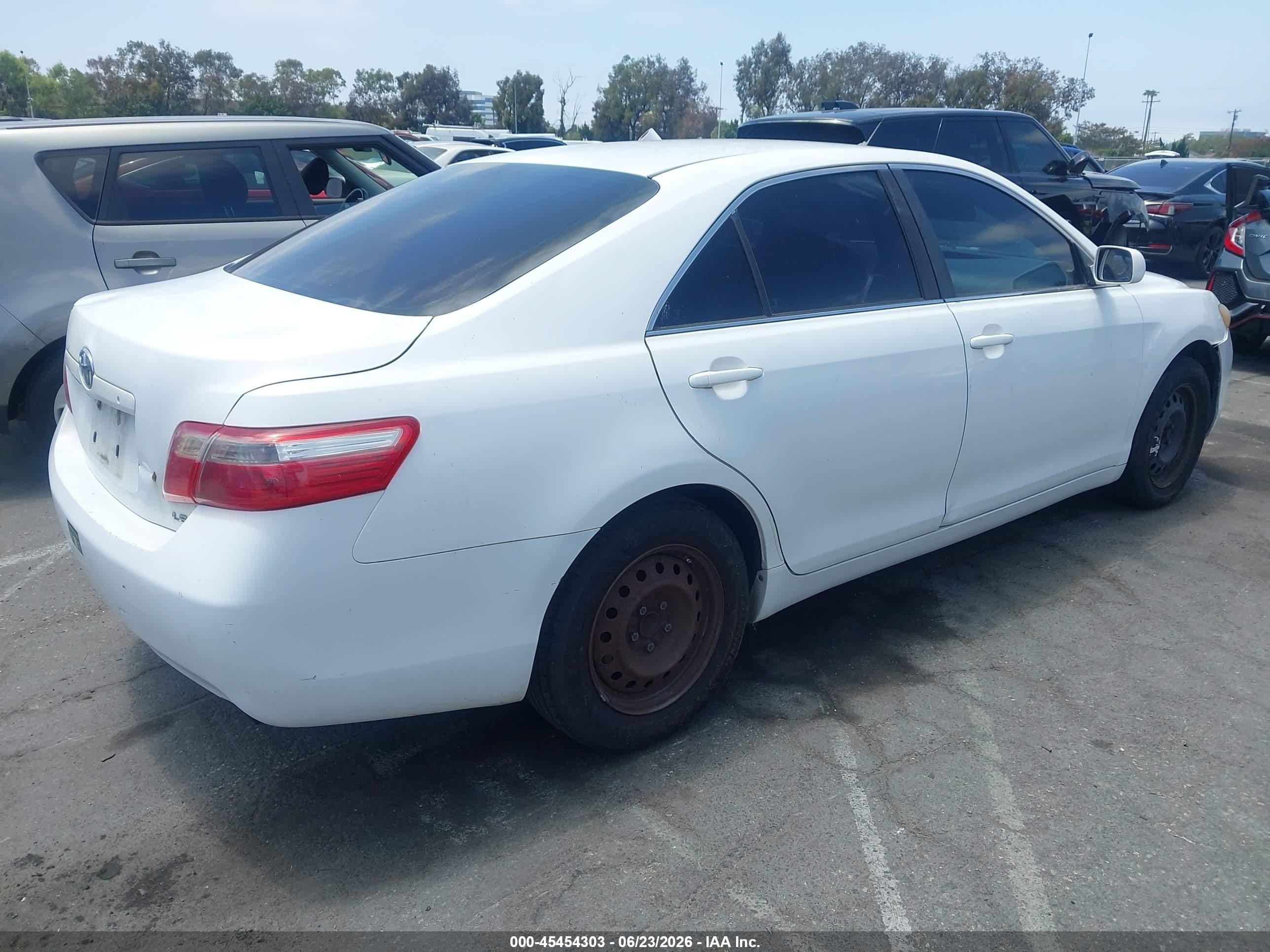 2007 Toyota Camry VIN 4T1BE46K67U728463 IAAI salvage auction — Normal Wear, Clear - Dealer Only (California), sold $650 on 2026-07-09 (photo 4)