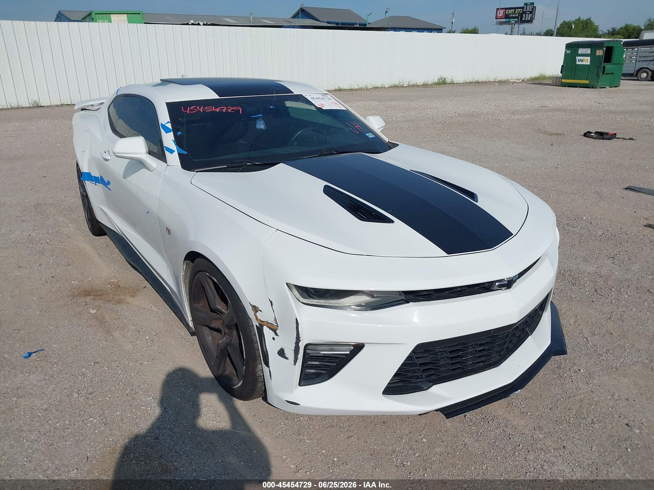 2017 Chevrolet Camaro VIN 1G1FF1R7XH0165556 — IAAI salvage auction photo