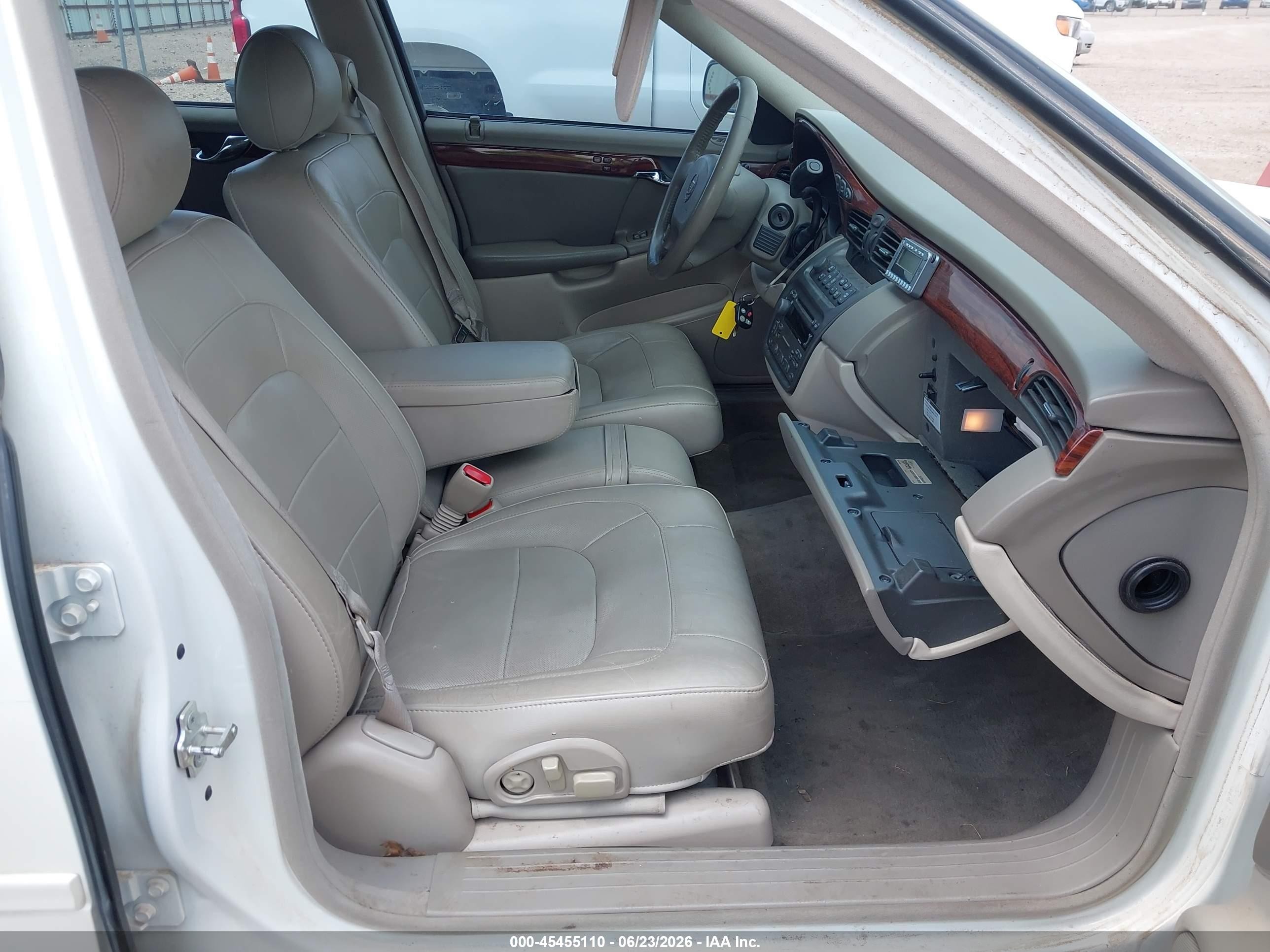 2005 Cadillac Deville VIN 1G6KD54Y15U267824 IAAI salvage auction — Side, Original (Texas), sold $525 on 2026-09-19 (photo 5)