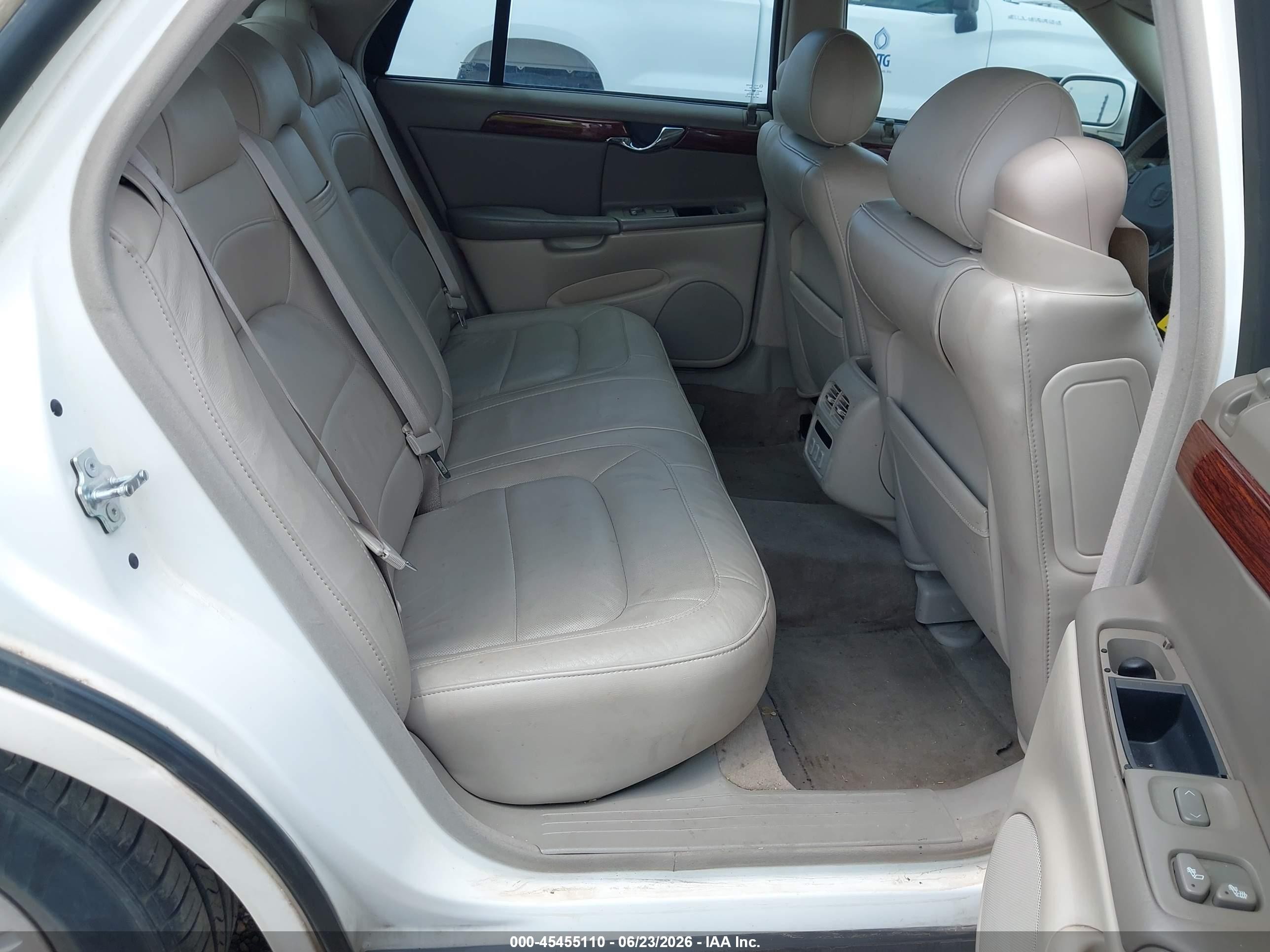 2005 Cadillac Deville VIN 1G6KD54Y15U267824 IAAI salvage auction — Side, Original (Texas), sold $525 on 2026-09-19 (photo 8)