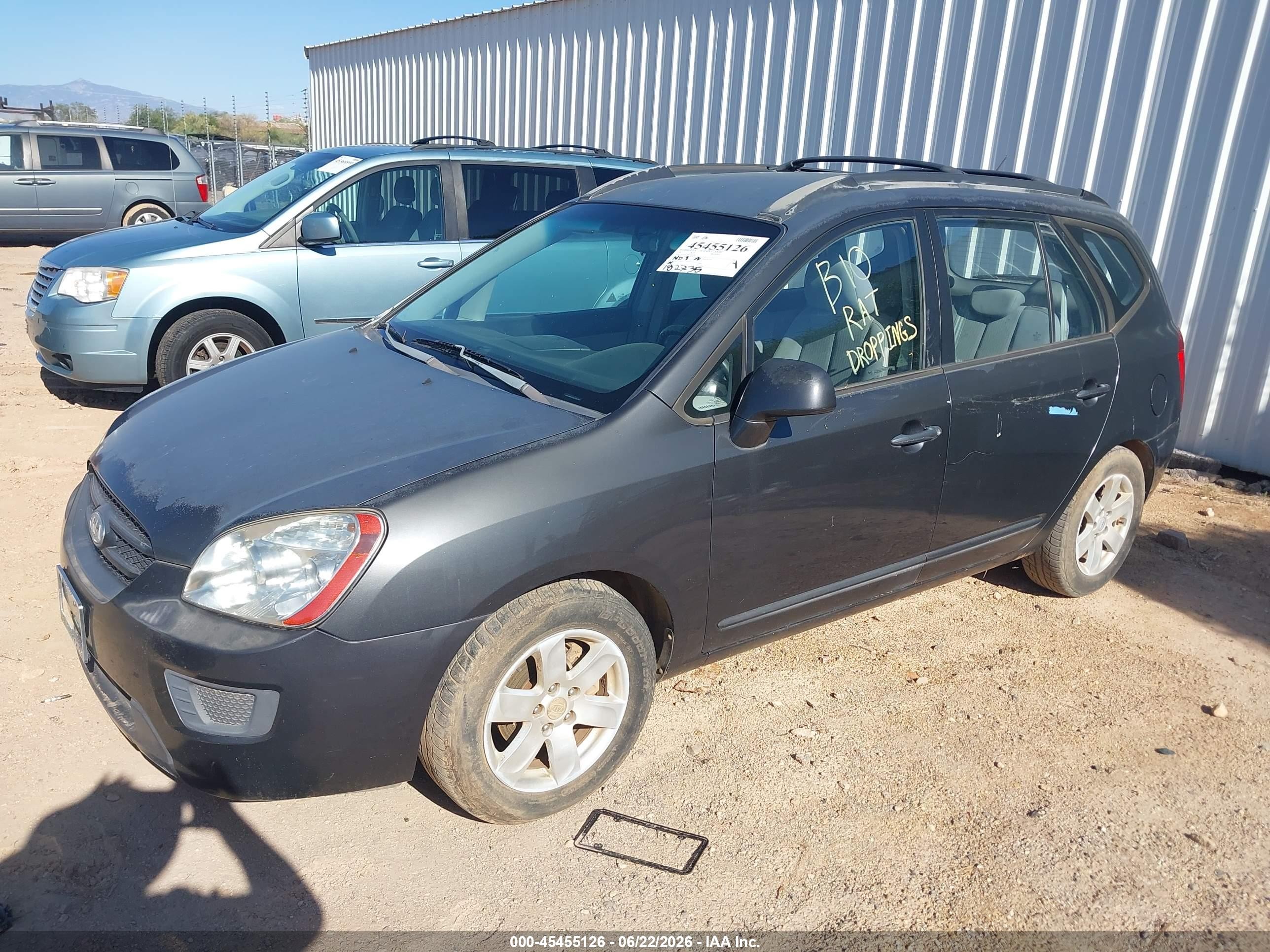 2007 Kia Rondo VIN KNAFG525877067794 IAAI salvage auction — Normal Wear, Clear-Dealer Only (Arizona), sold $250 on 2026-07-02 (photo 2)