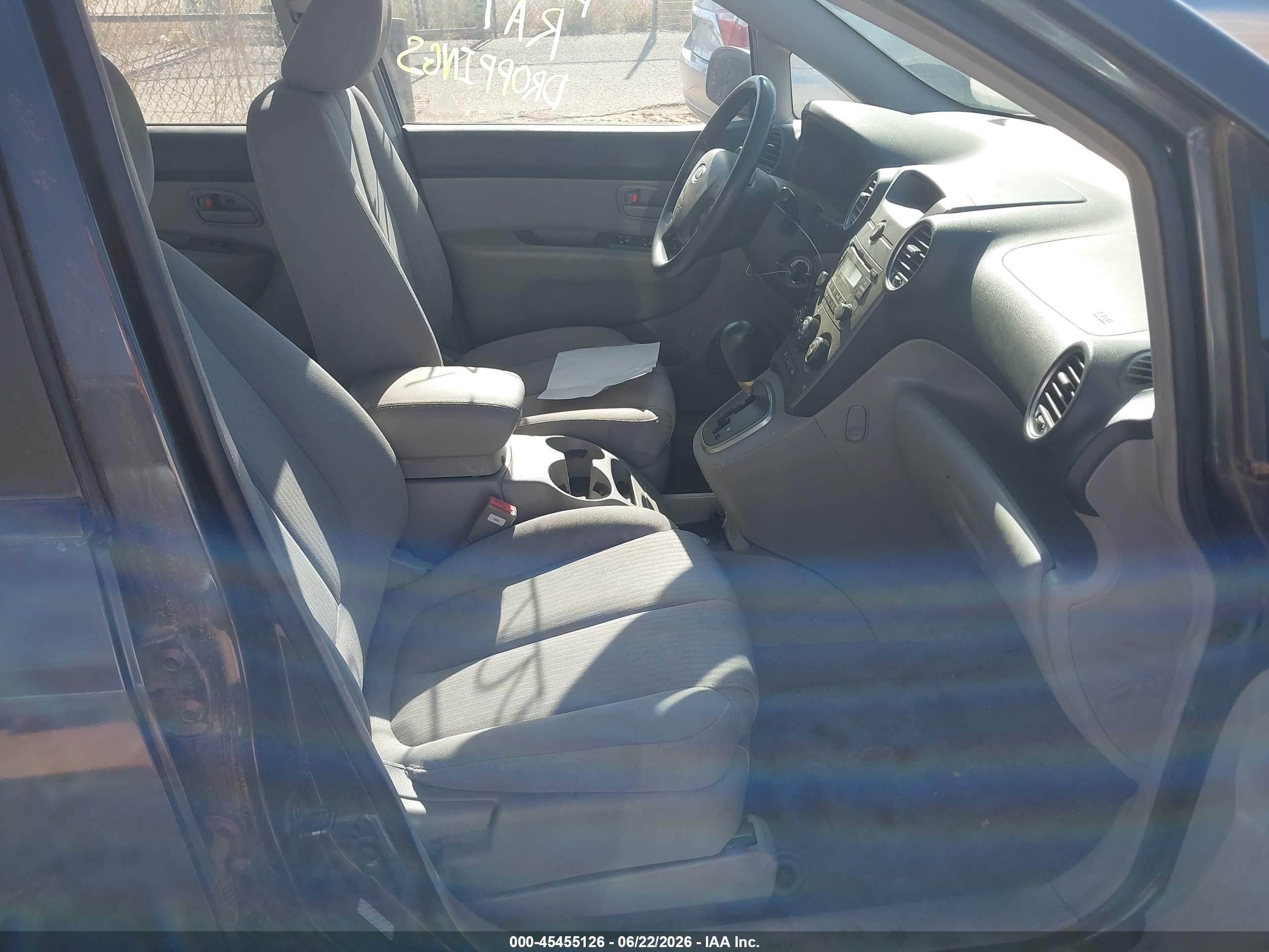 2007 Kia Rondo VIN KNAFG525877067794 IAAI salvage auction — Normal Wear, Clear-Dealer Only (Arizona), sold $250 on 2026-07-02 (photo 5)