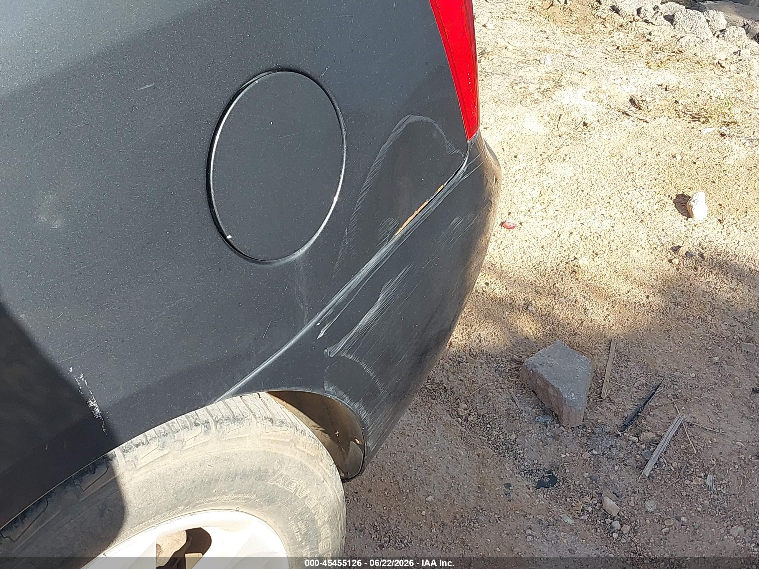 2007 Kia Rondo VIN KNAFG525877067794 IAAI salvage auction — Normal Wear, Clear-Dealer Only (Arizona), sold $250 on 2026-07-02 (photo 6)